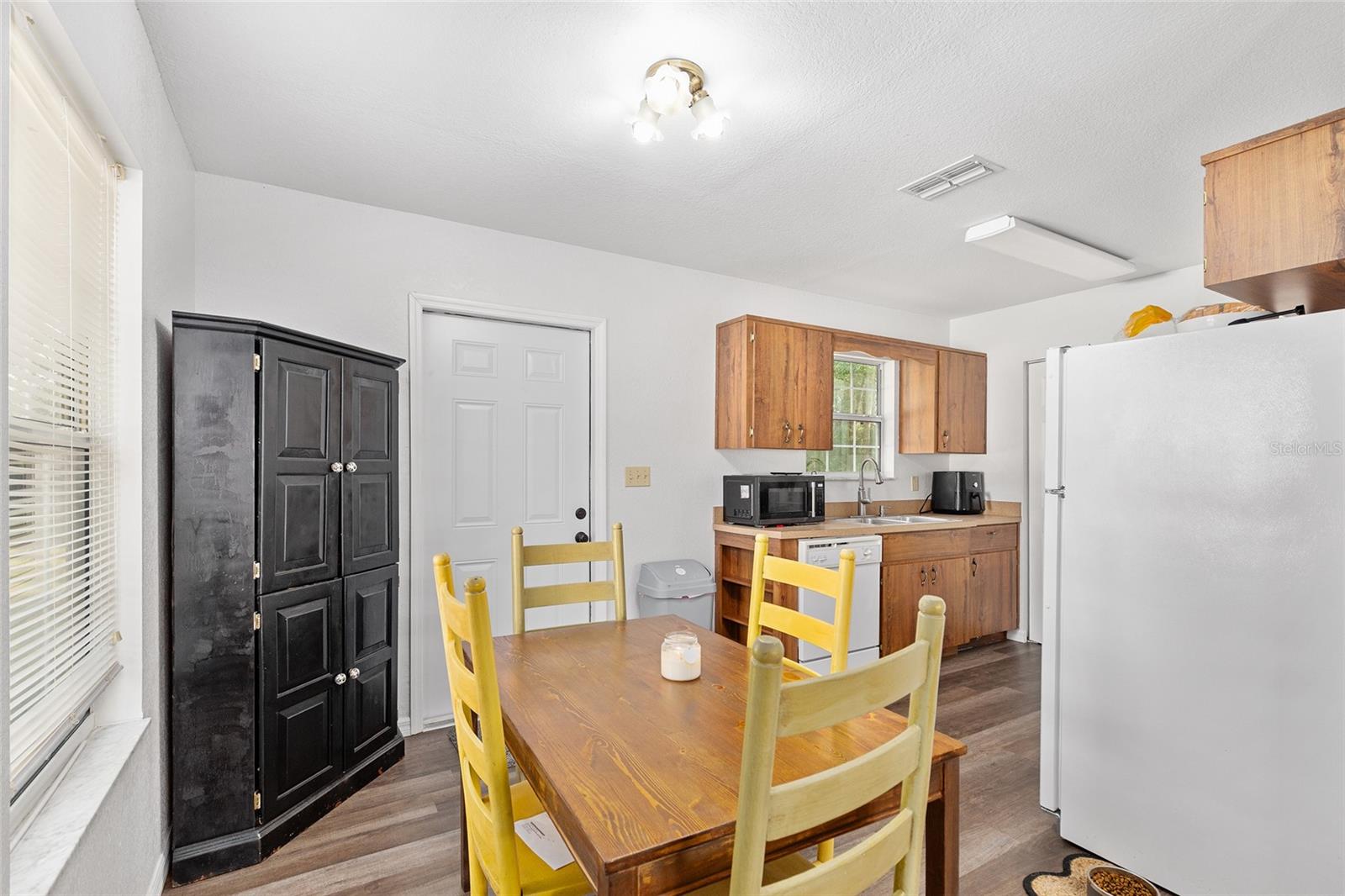 Image 10 of 30 For 1233 4th Avenue