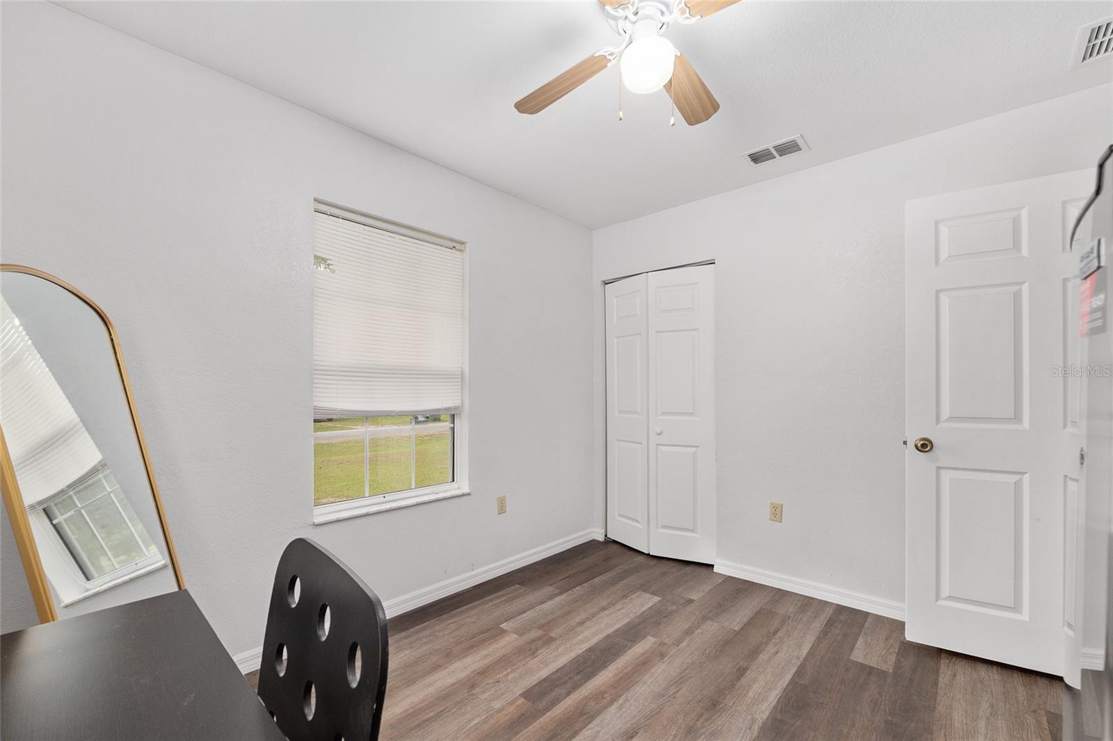 Image 20 of 30 For 1233 4th Avenue