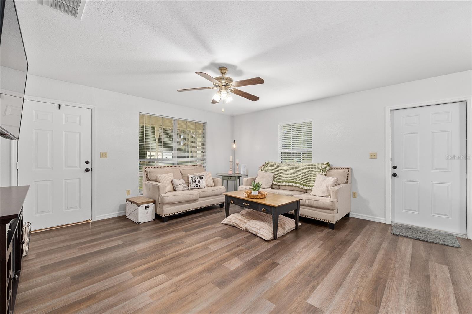 Image 7 of 30 For 1233 4th Avenue