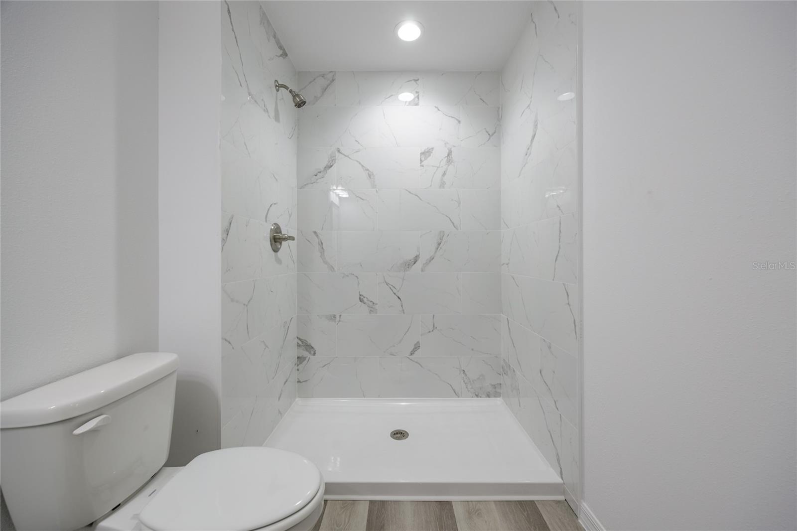 Image 16 of 33 For 15360 1st Place