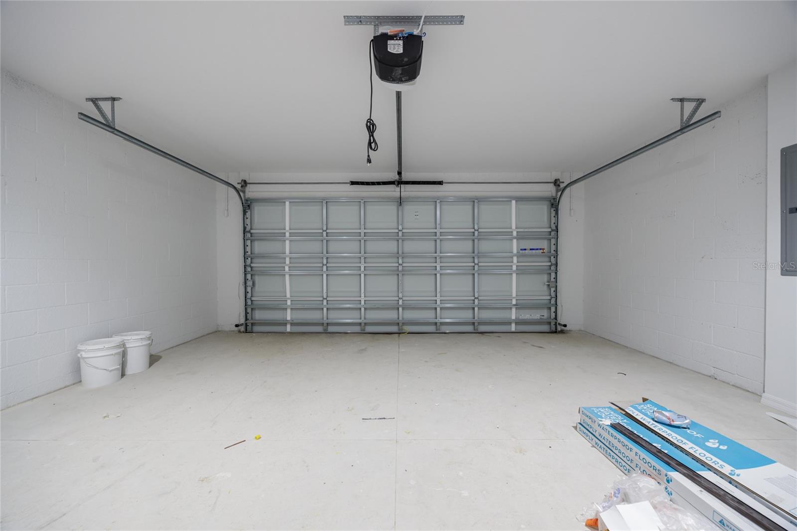 Image 27 of 33 For 15360 1st Place