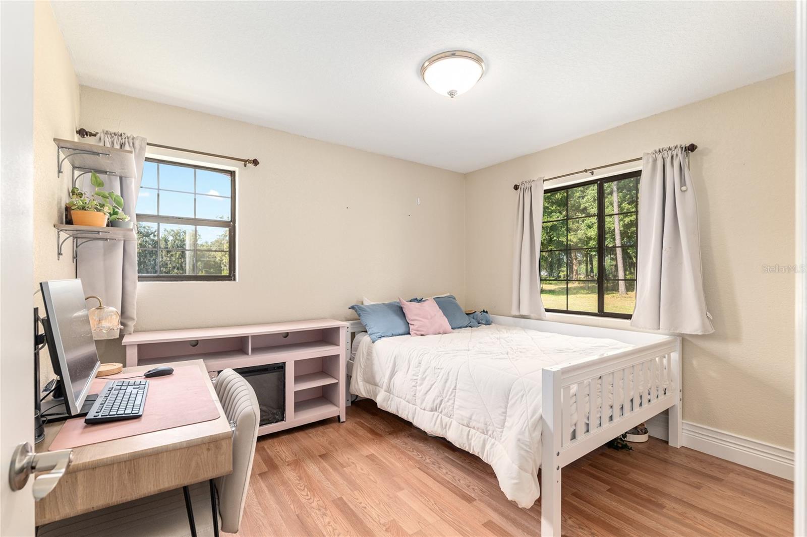 Image 22 of 57 For 12719 88th Place