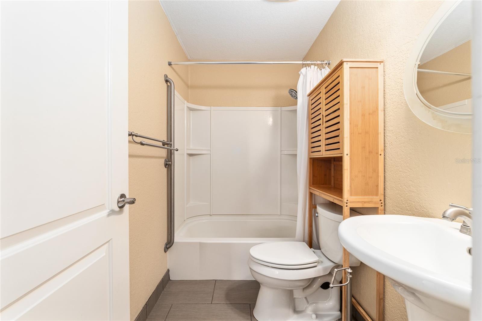 Image 25 of 57 For 12719 88th Place