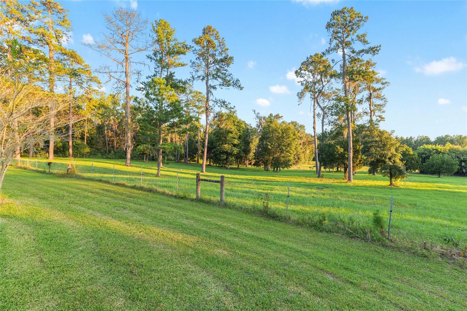 Image 33 of 57 For 12719 88th Place