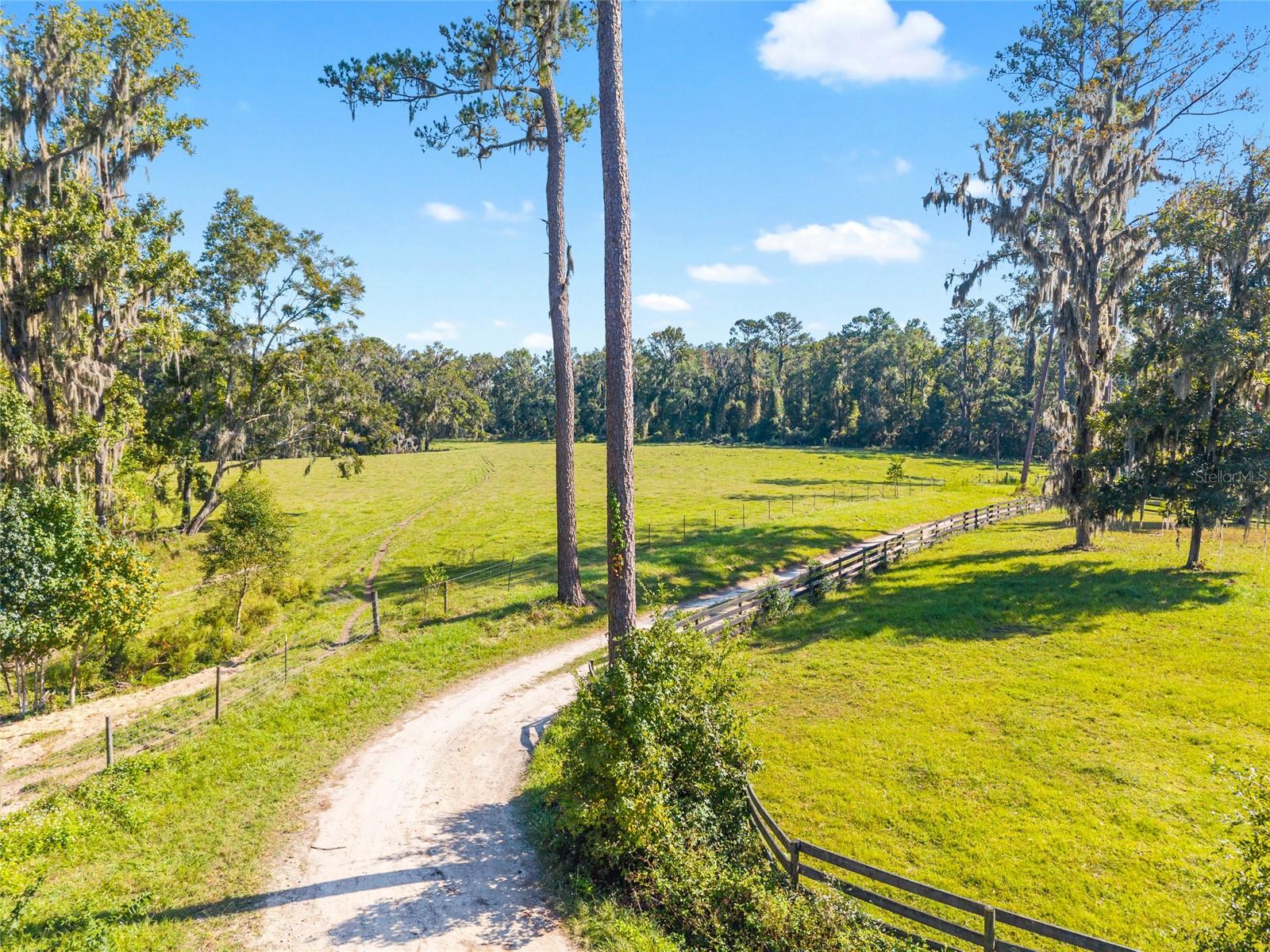 Image 43 of 57 For 12719 88th Place