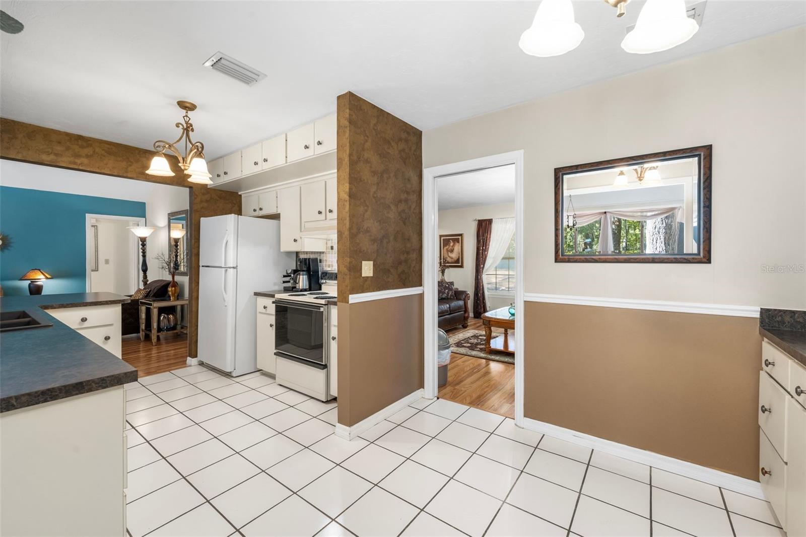 Image 14 of 28 For 3909 39th Way