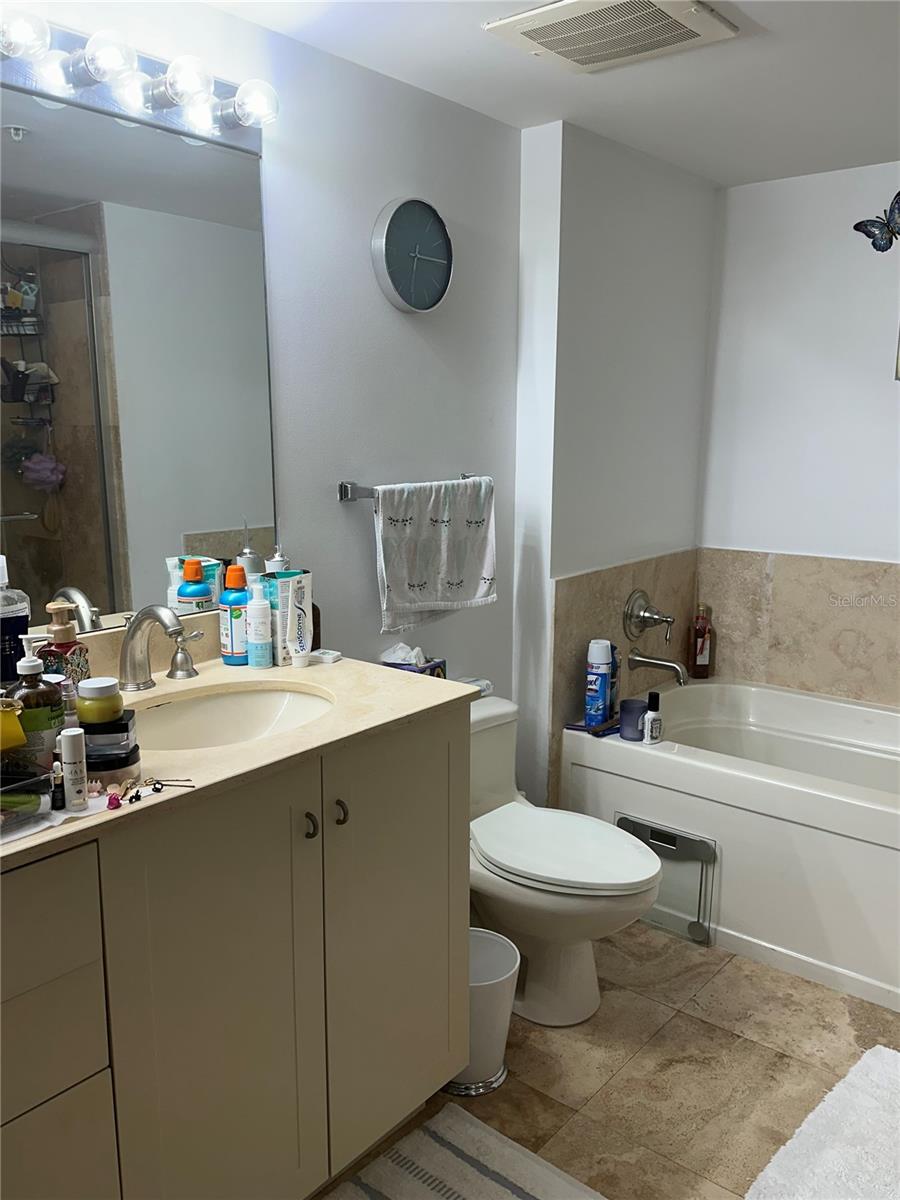 Image 7 of 9 For 3232 Coral Way 1607