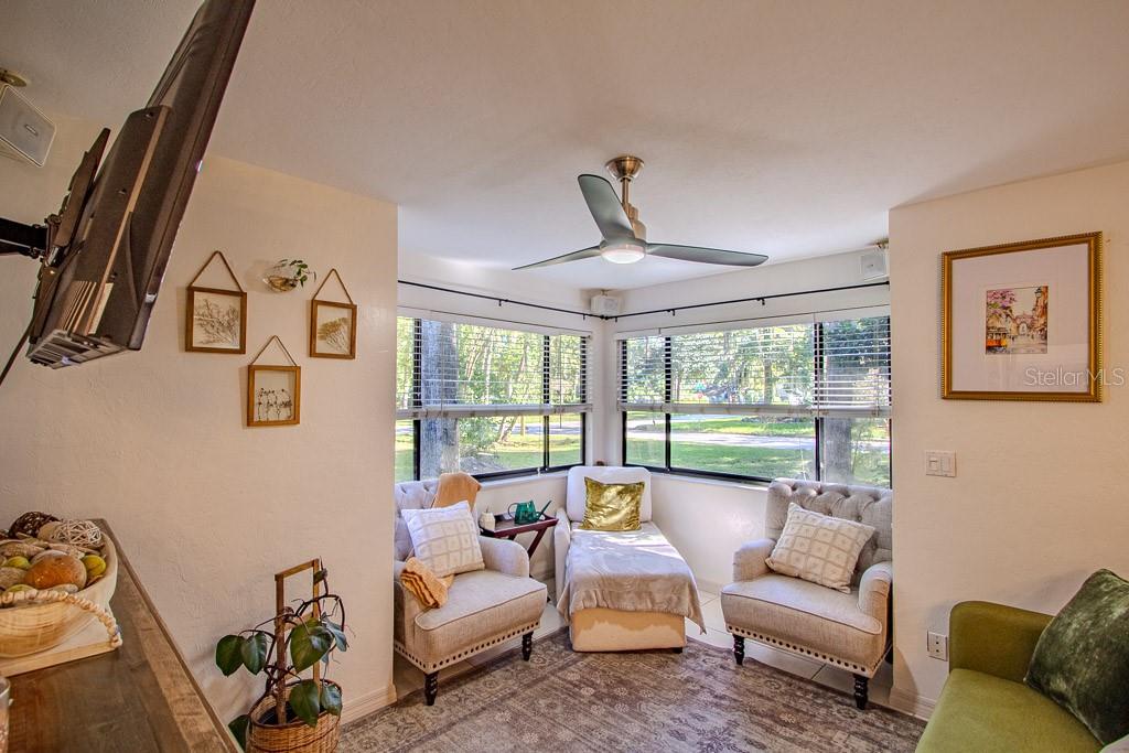 Image 6 of 24 For 8523 3rd Place