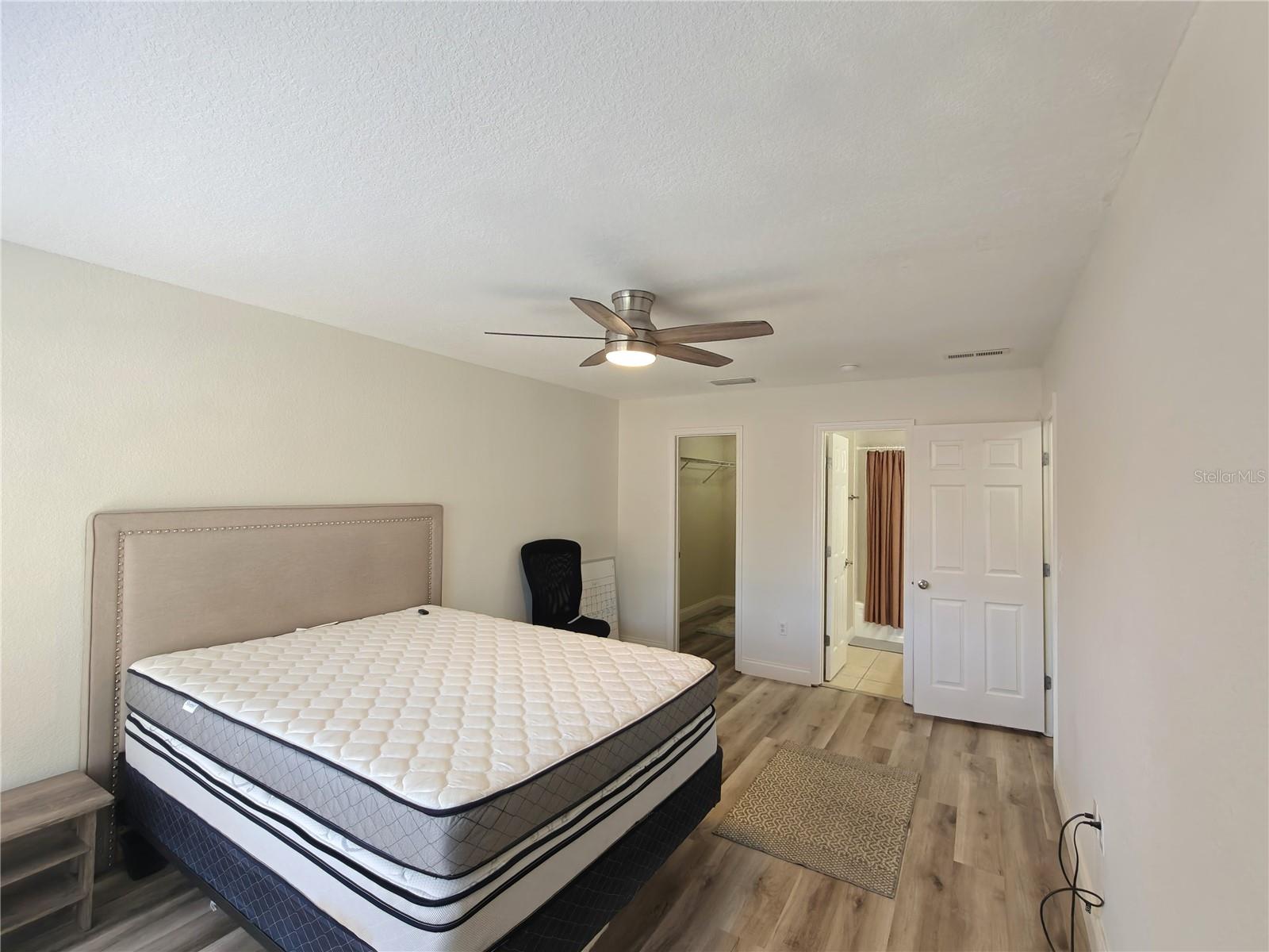 Image 17 of 43 For 1810 23rd Boulevard 165