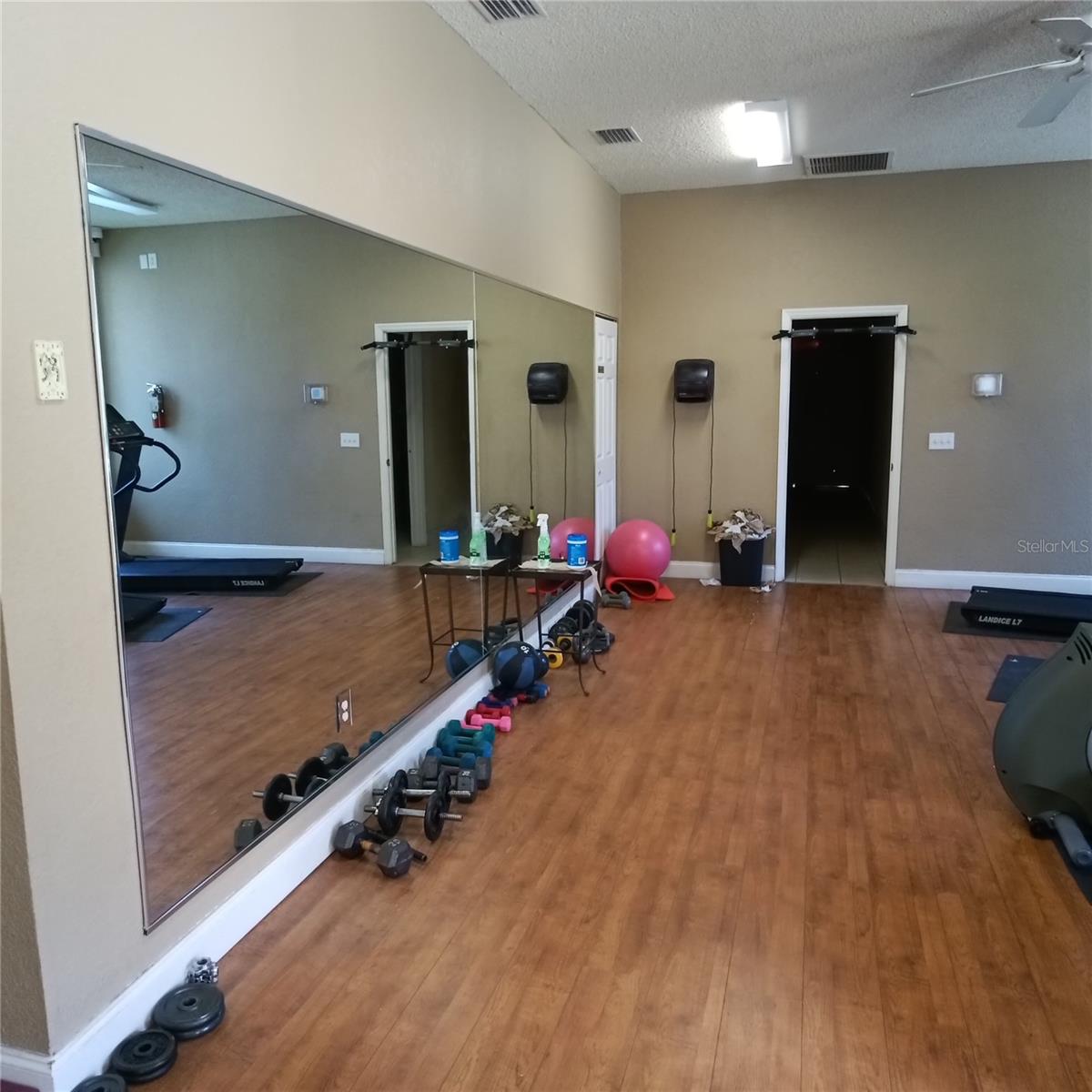 Image 38 of 43 For 1810 23rd Boulevard 165