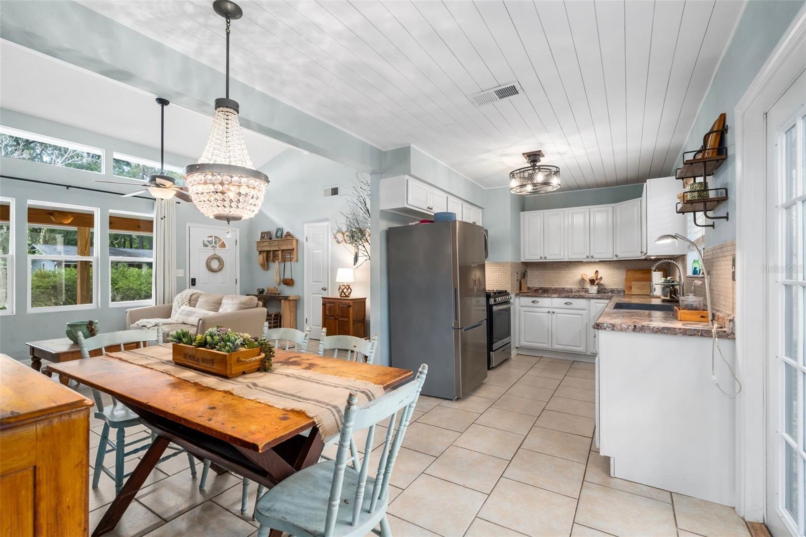 Image 11 of 31 For 4347 30th Terrace