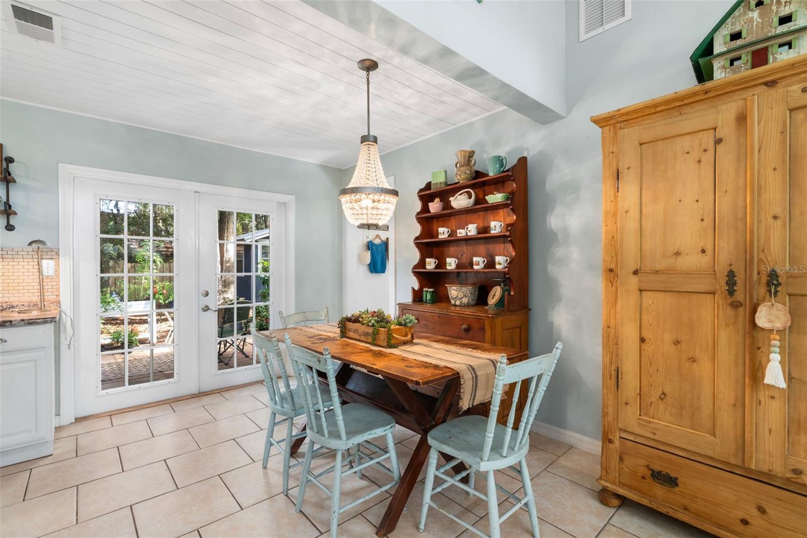 Image 6 of 31 For 4347 30th Terrace