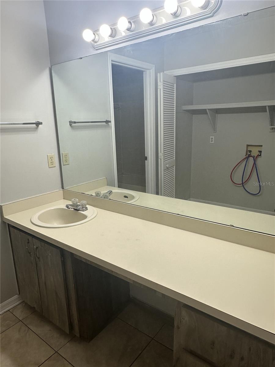 Image 29 of 38 For 2959 39th Avenue 0