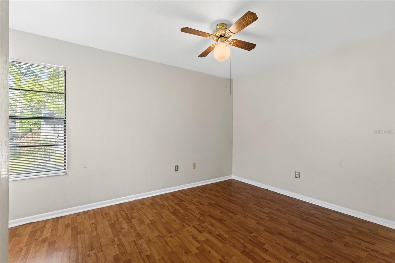 Image 11 of 17 For 4345 20th Lane