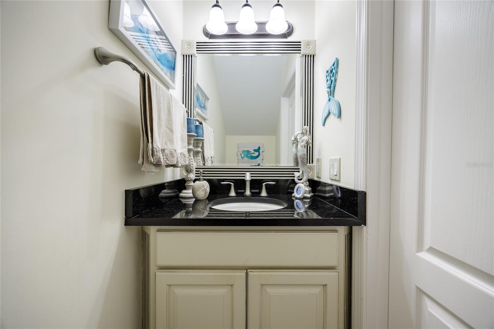 Image 22 of 68 For 14 Cedarwood Ct