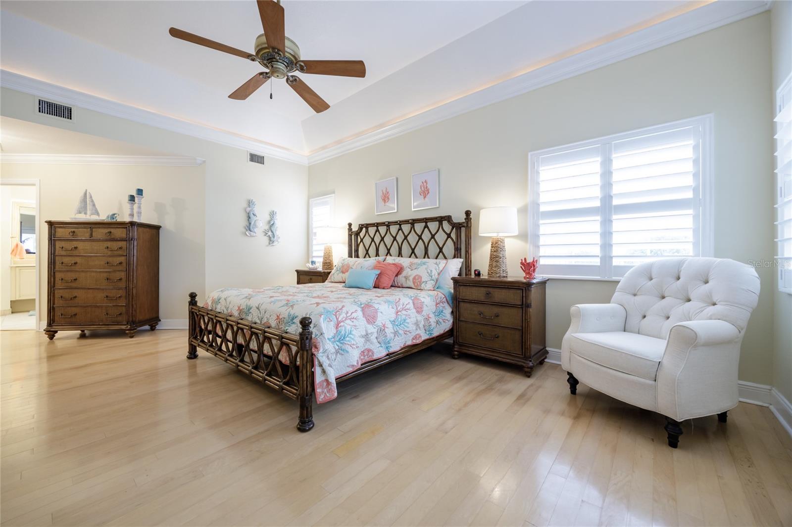 Image 26 of 68 For 14 Cedarwood Ct