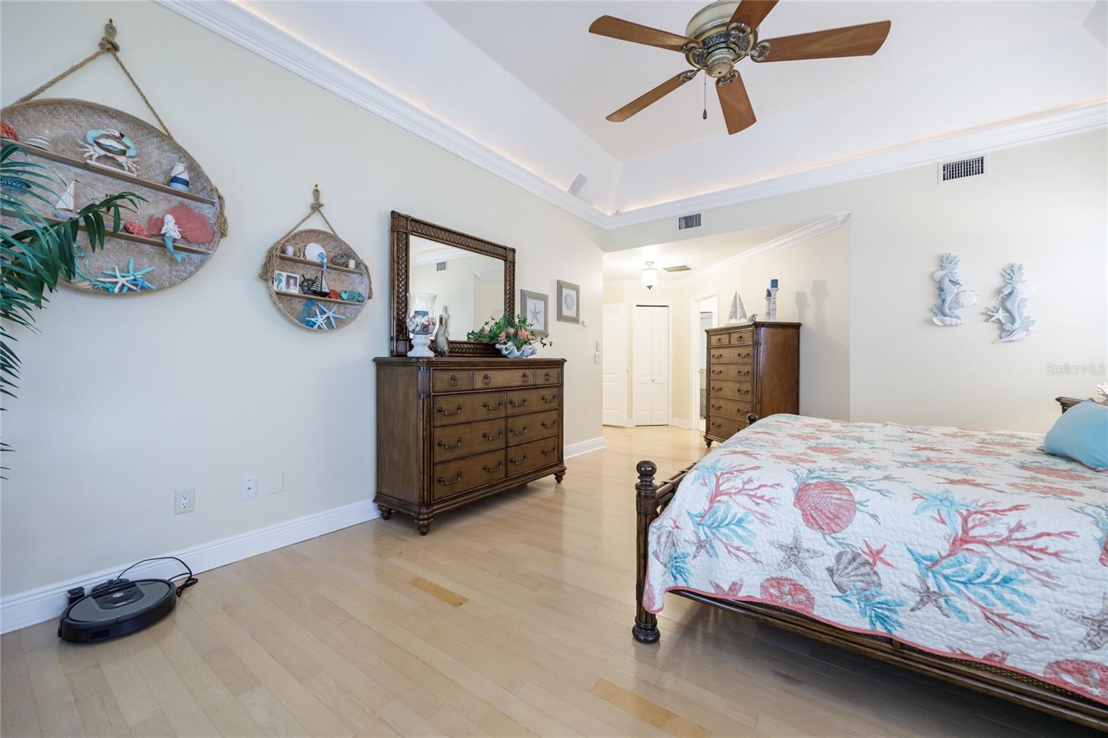 Image 27 of 68 For 14 Cedarwood Ct