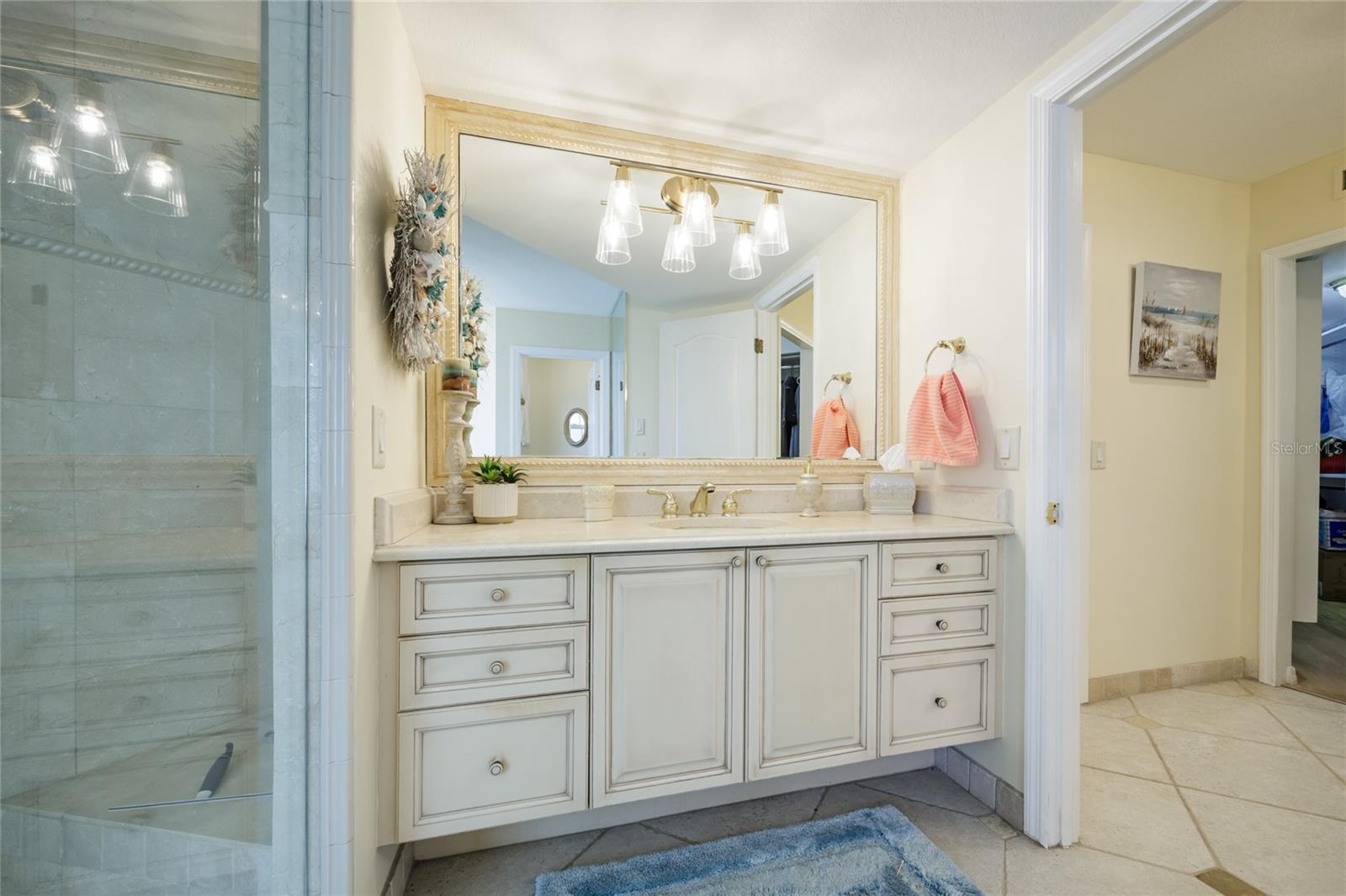 Image 31 of 68 For 14 Cedarwood Ct