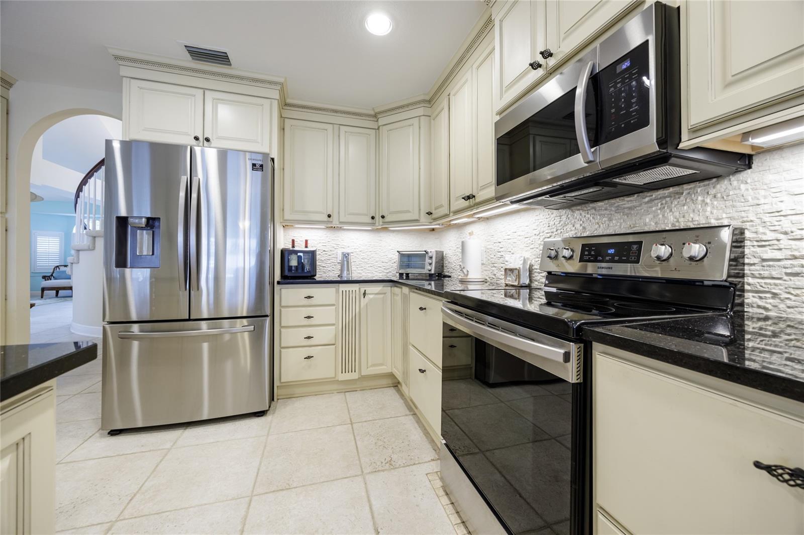 Image 8 of 68 For 14 Cedarwood Ct