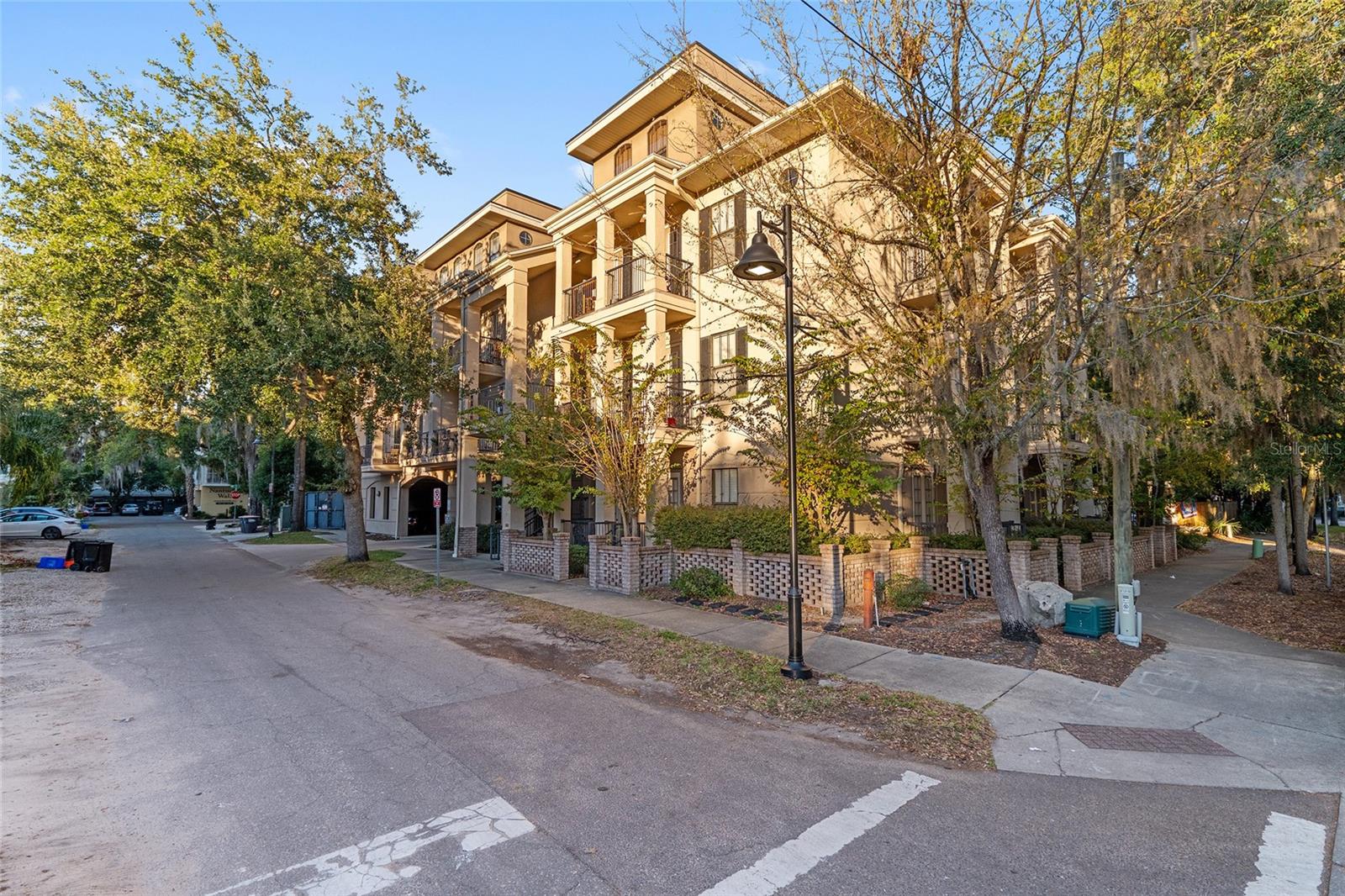 Image 2 of 38 For 1418 3rd Avenue 303