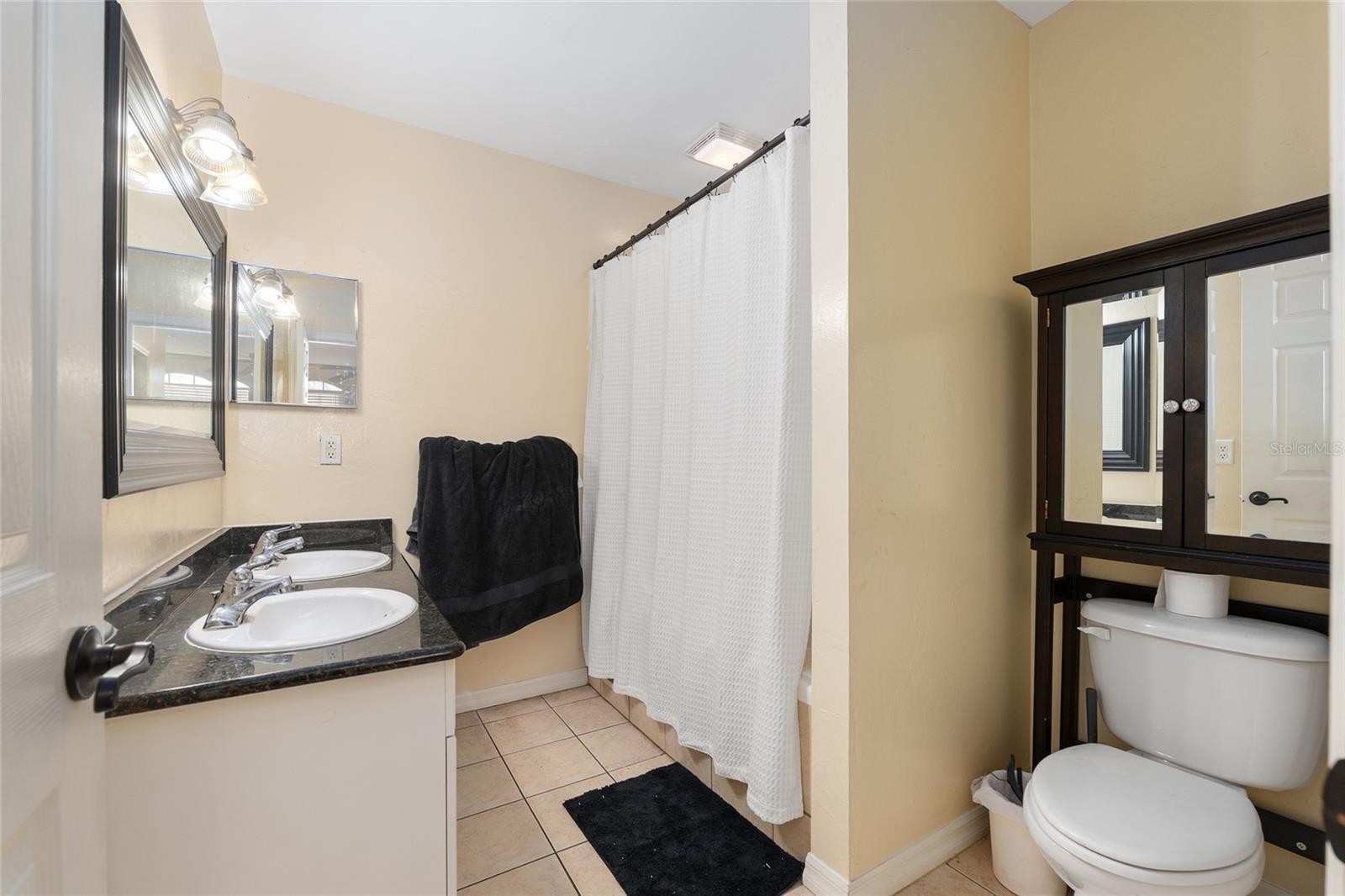 Image 32 of 38 For 1418 3rd Avenue 303