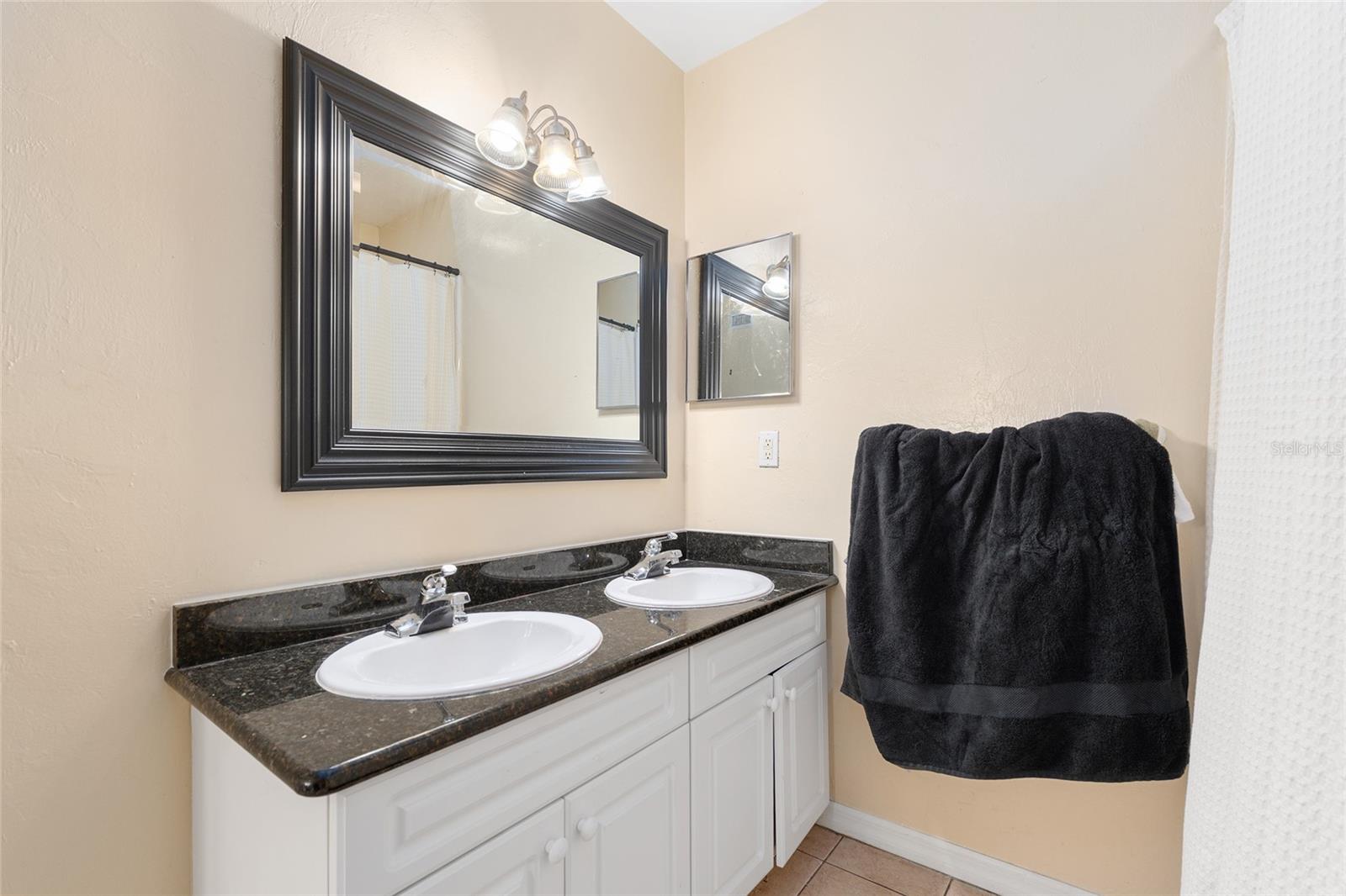 Image 33 of 38 For 1418 3rd Avenue 303