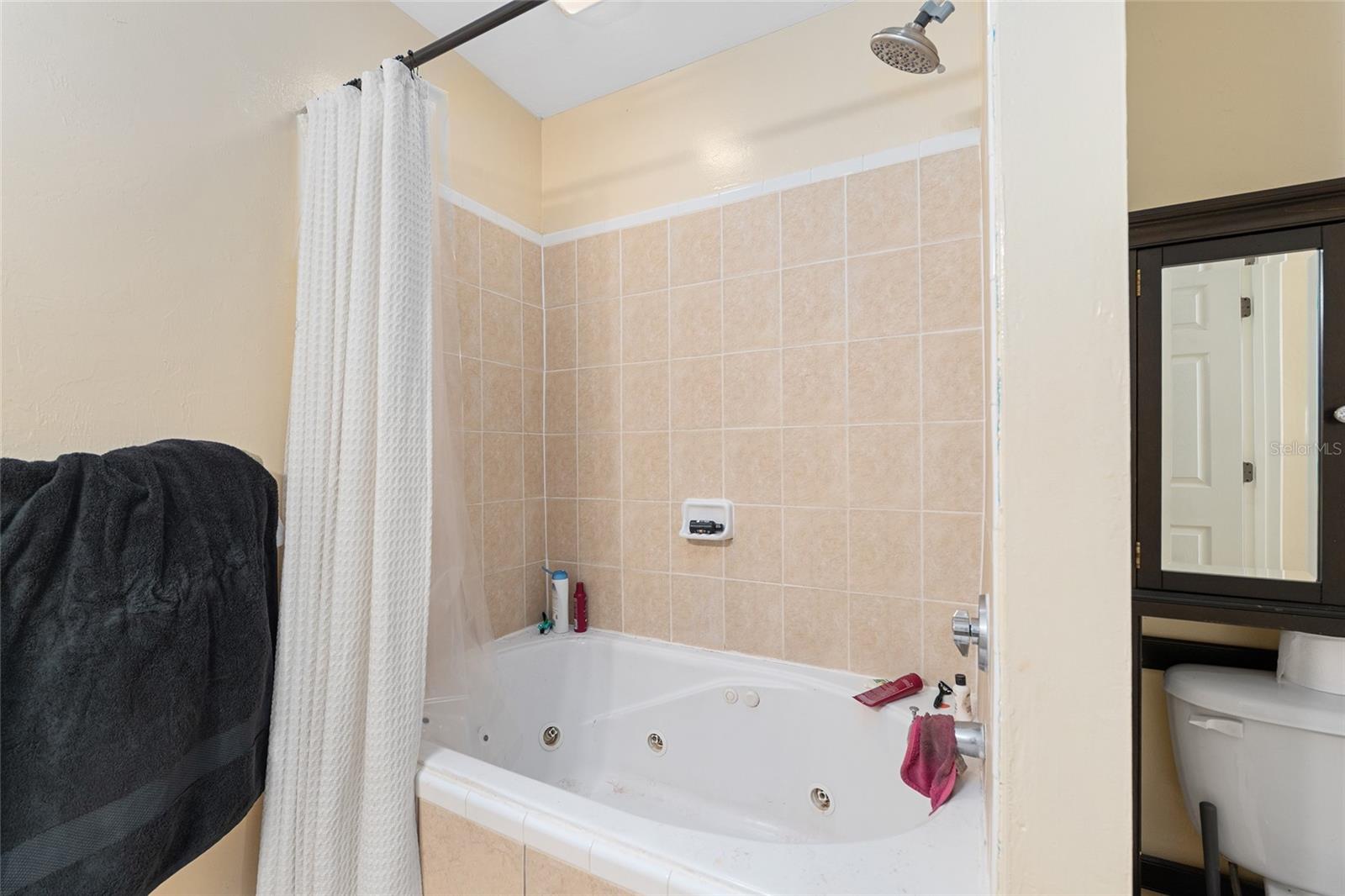 Image 34 of 38 For 1418 3rd Avenue 303