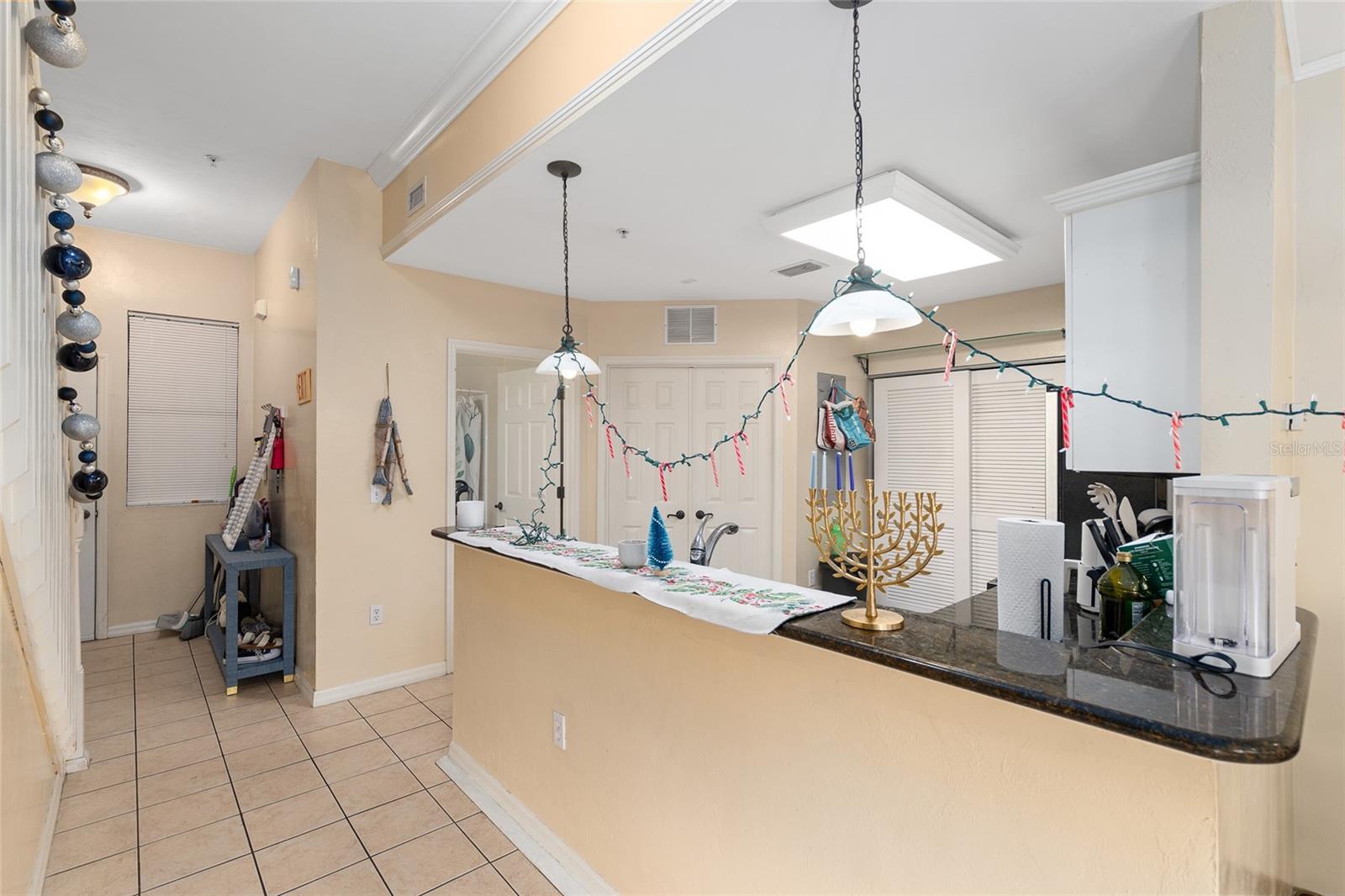 Image 9 of 38 For 1418 3rd Avenue 303