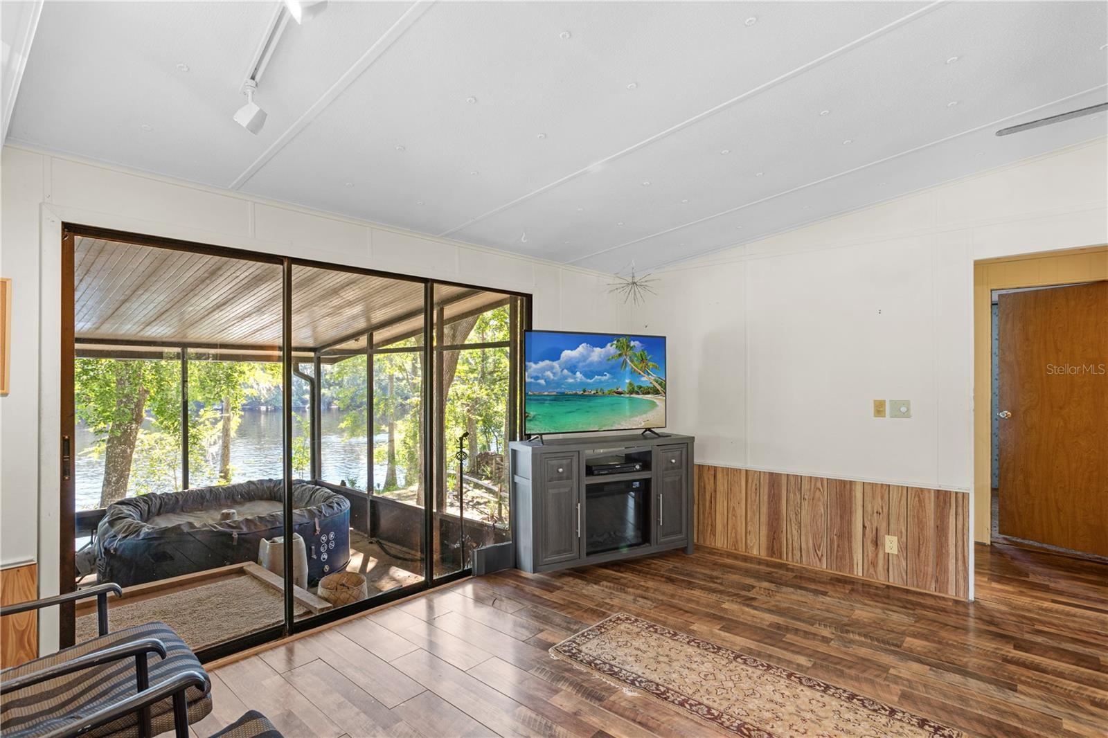 Image 12 of 20 For 337 937th Avenue