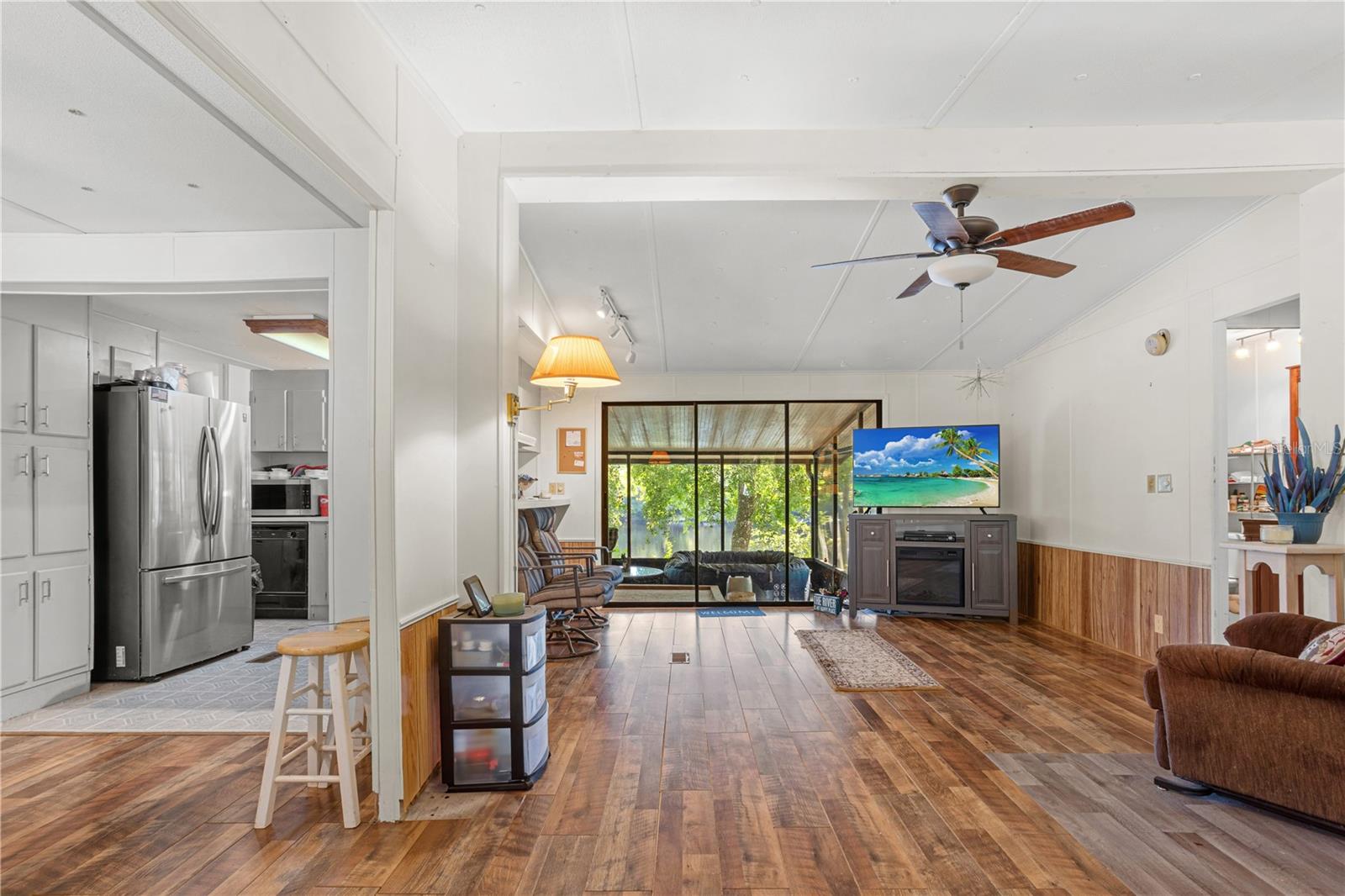 Image 2 of 20 For 337 937th Avenue