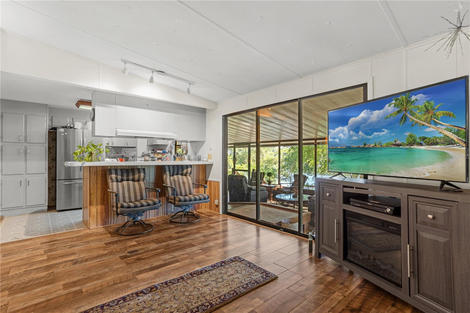 Image 5 of 20 For 337 937th Avenue