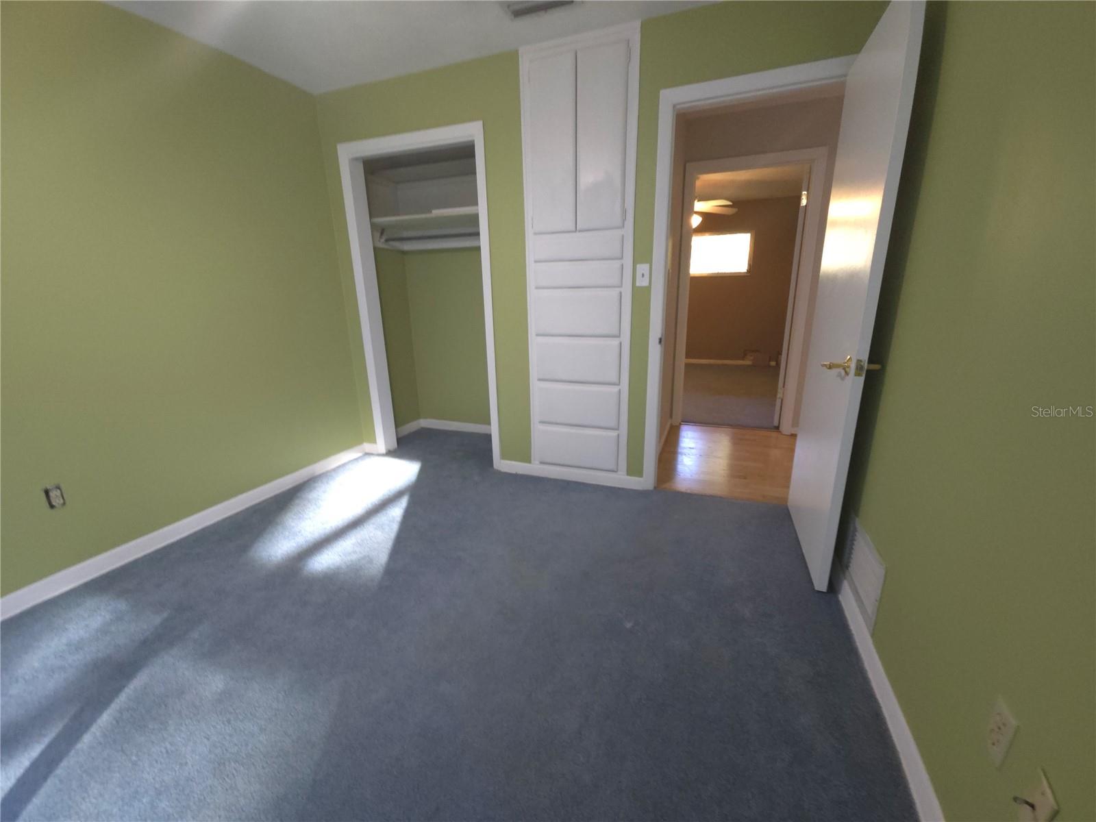 Image 18 of 70 For 6706 18 Avenue