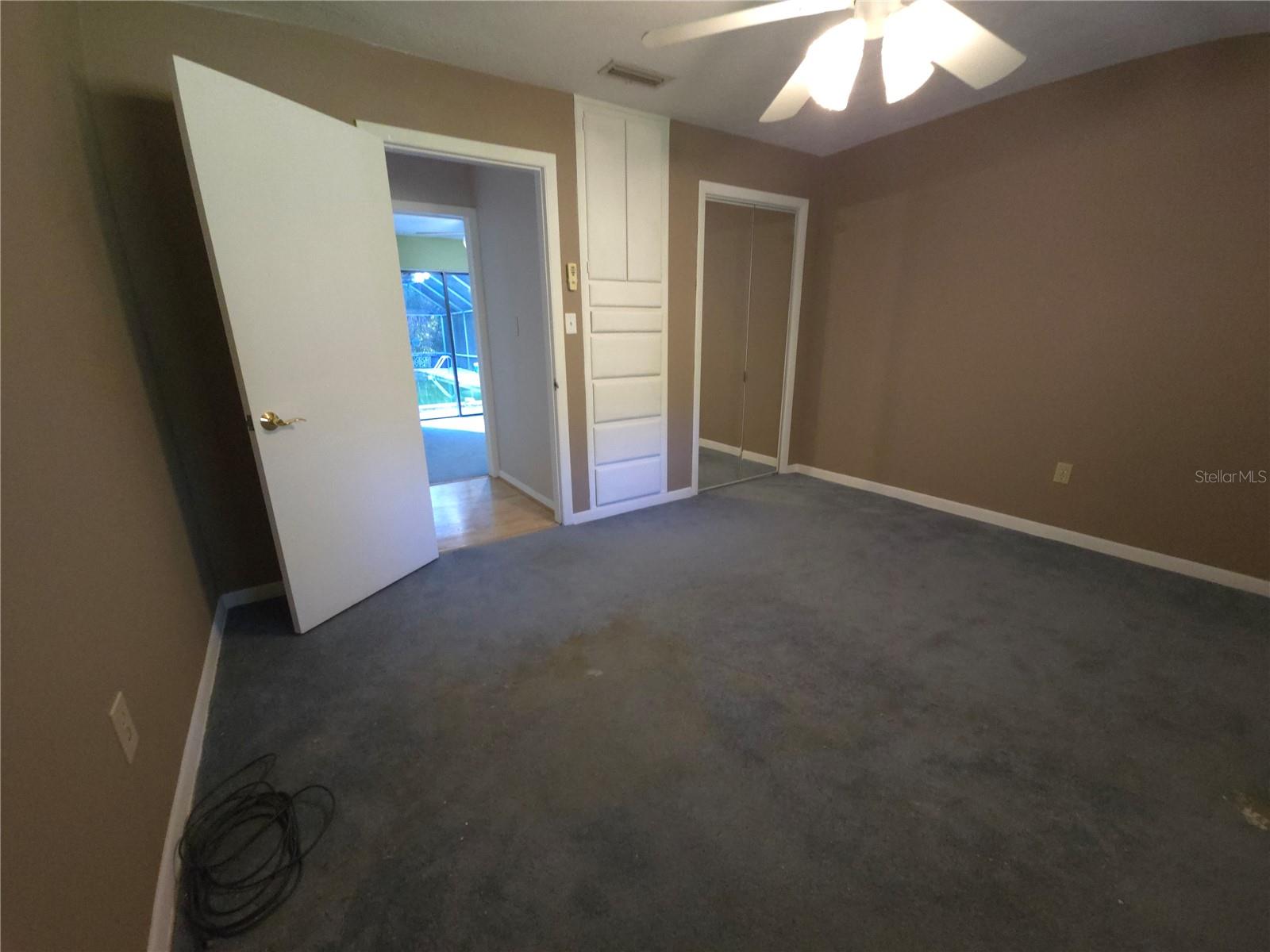 Image 20 of 70 For 6706 18 Avenue