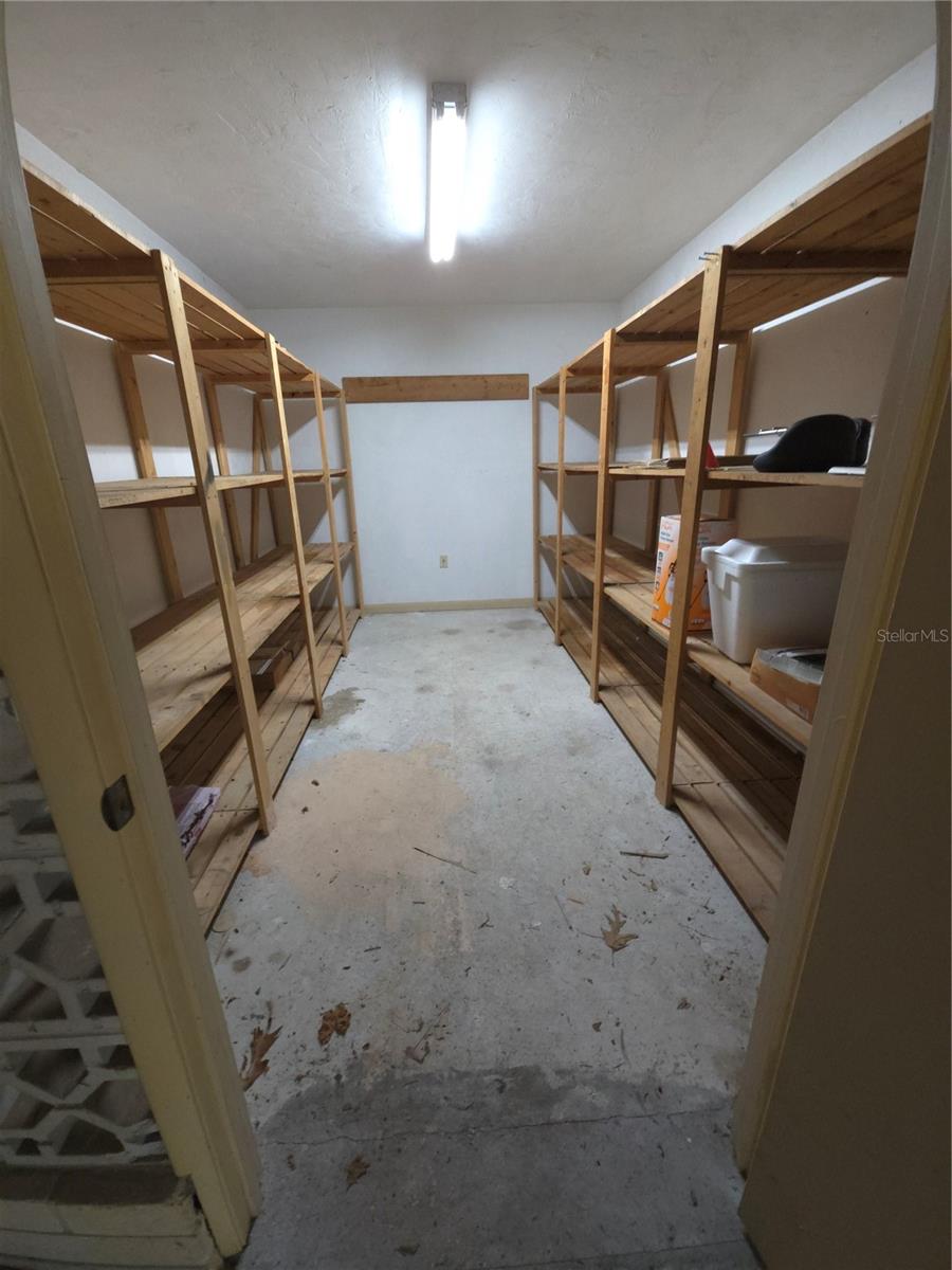 Image 26 of 70 For 6706 18 Avenue