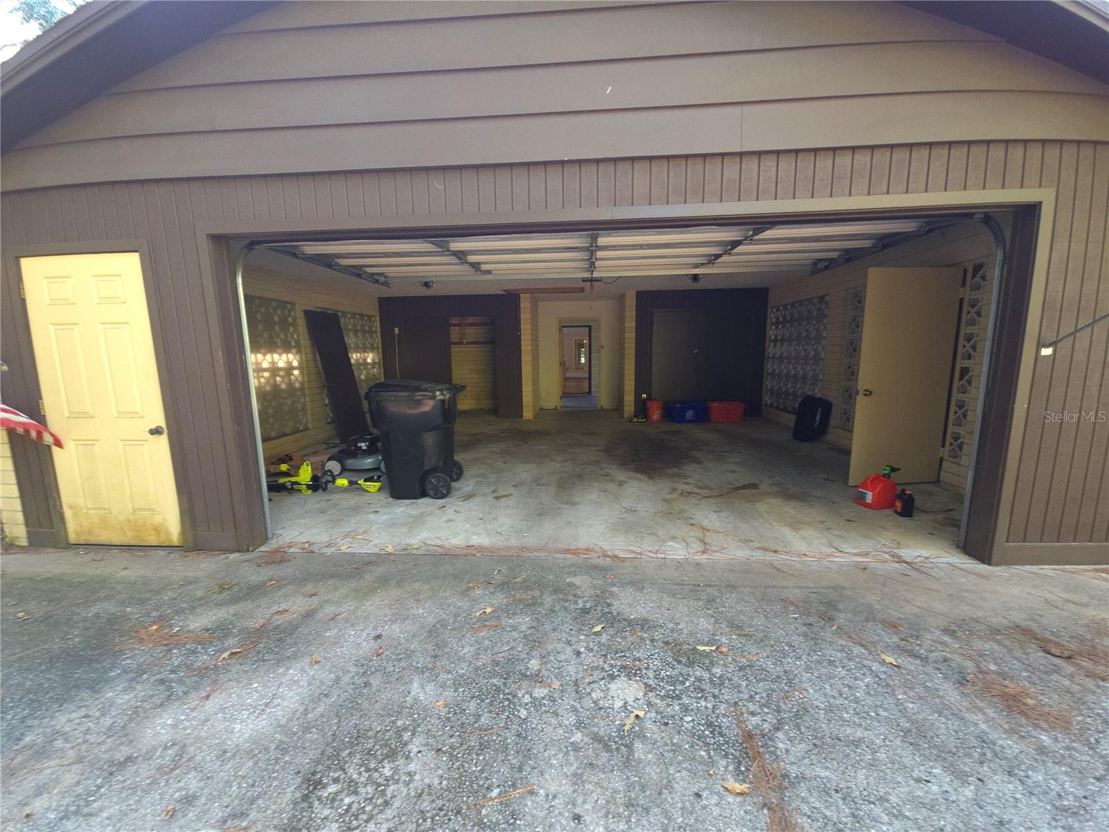 Image 27 of 70 For 6706 18 Avenue