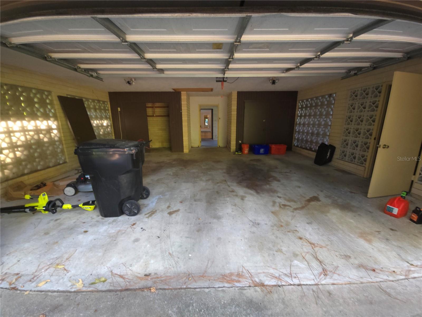 Image 28 of 70 For 6706 18 Avenue