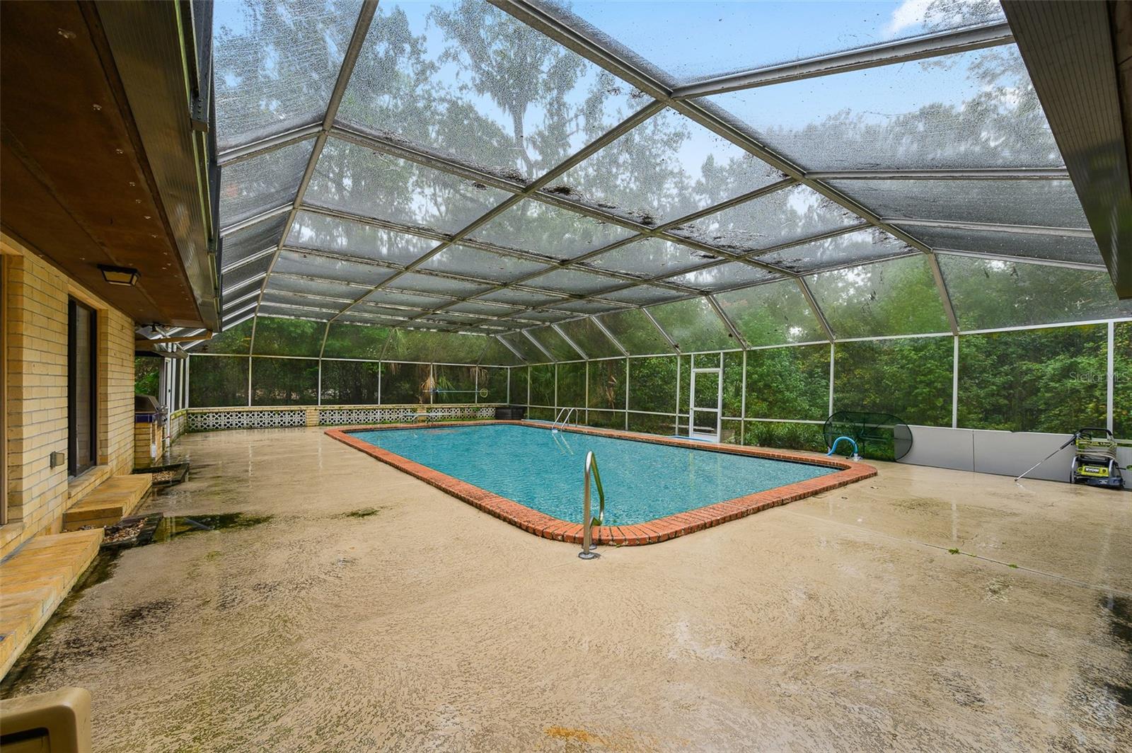 Image 44 of 70 For 6706 18 Avenue