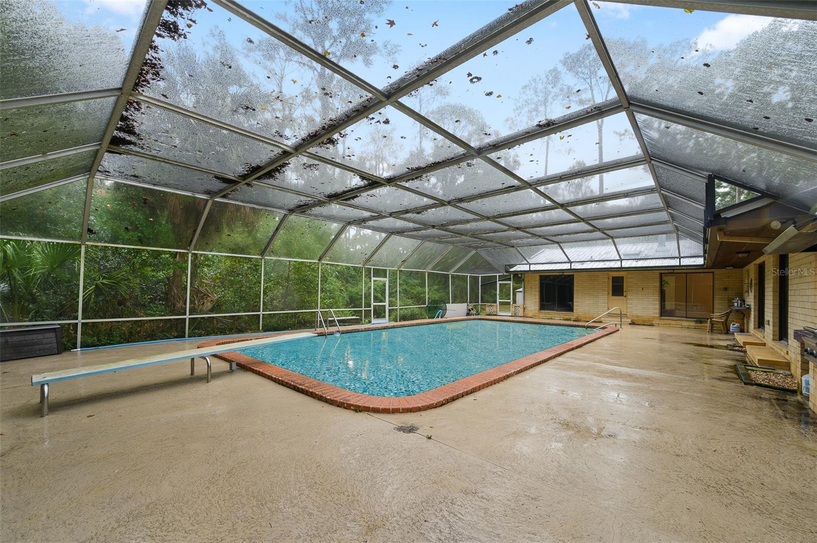 Image 46 of 70 For 6706 18 Avenue