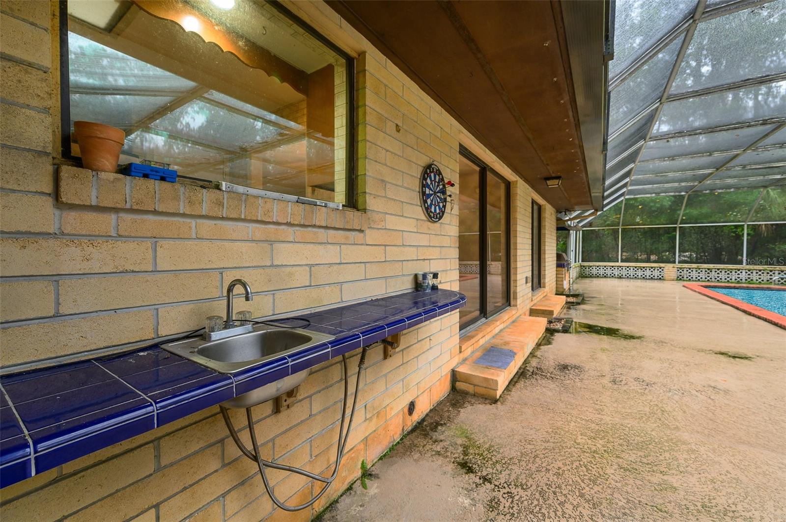 Image 50 of 70 For 6706 18 Avenue