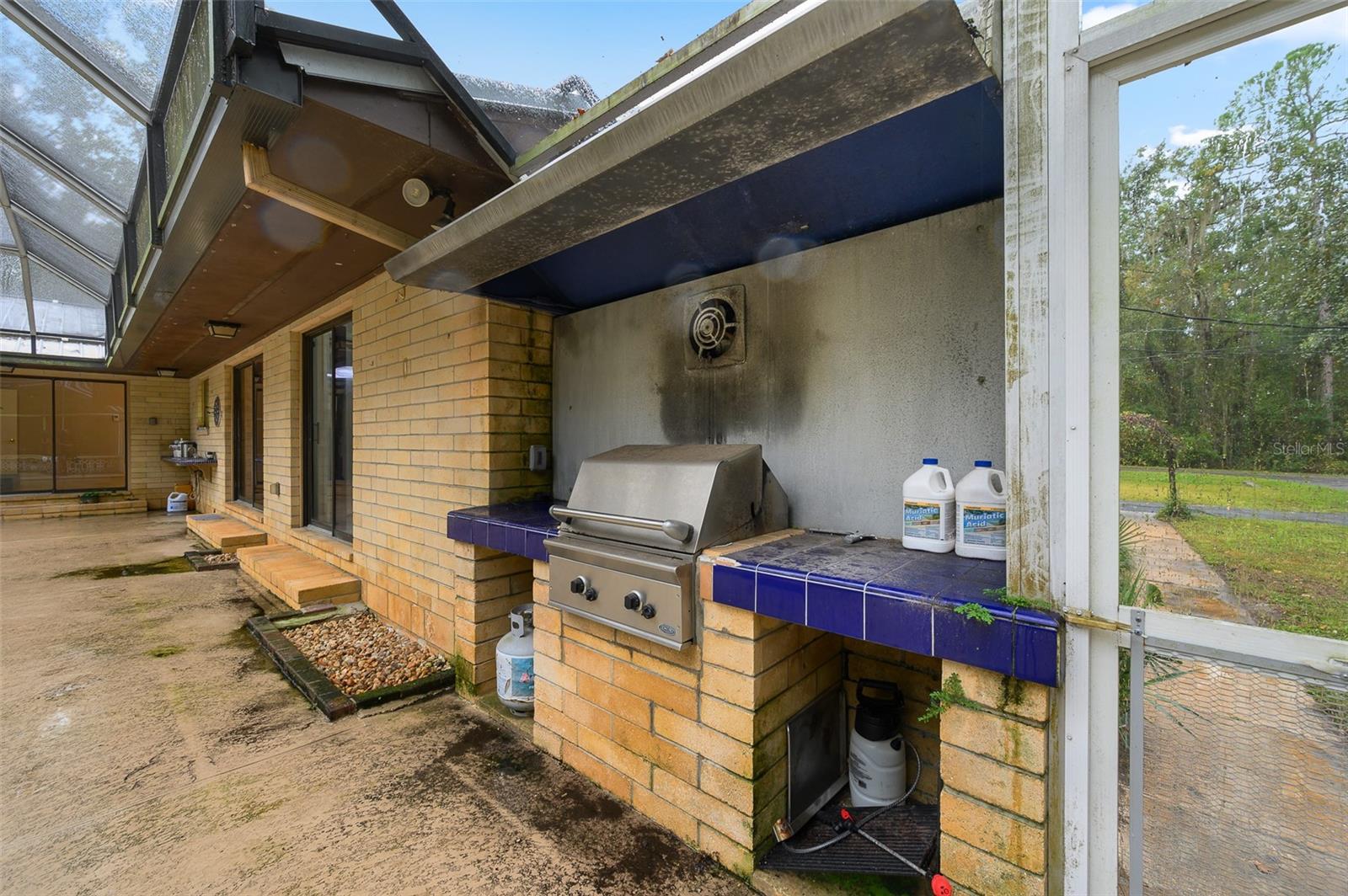 Image 51 of 70 For 6706 18 Avenue