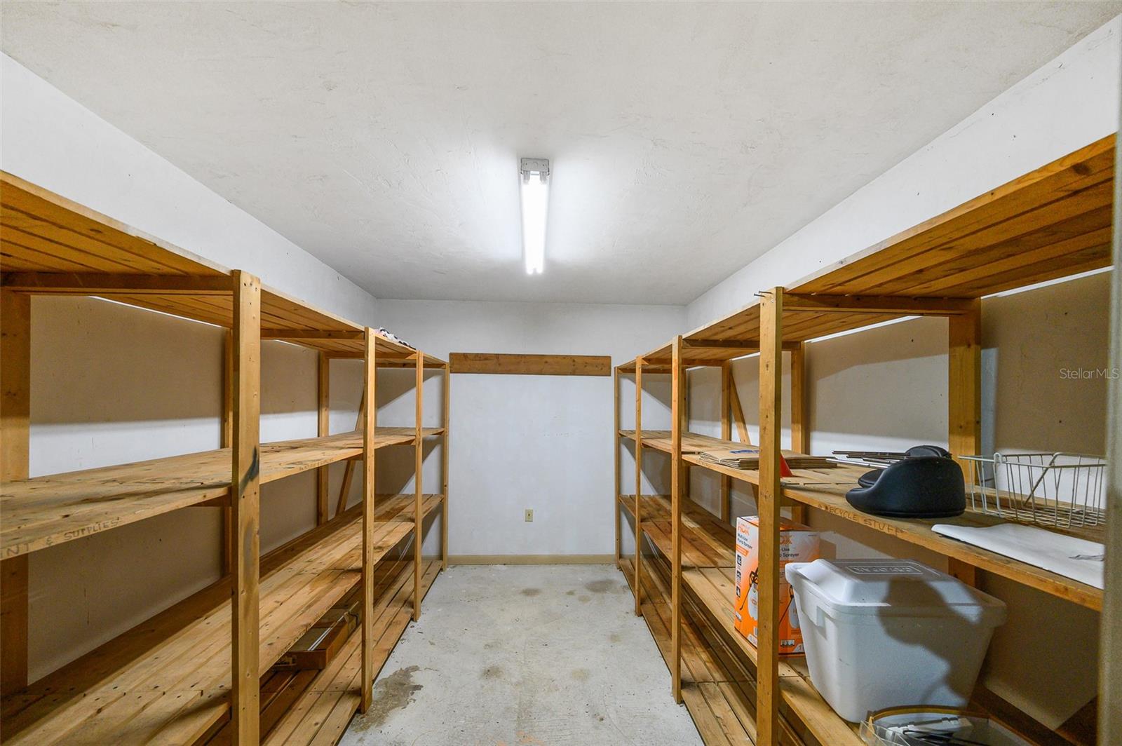 Image 57 of 70 For 6706 18 Avenue