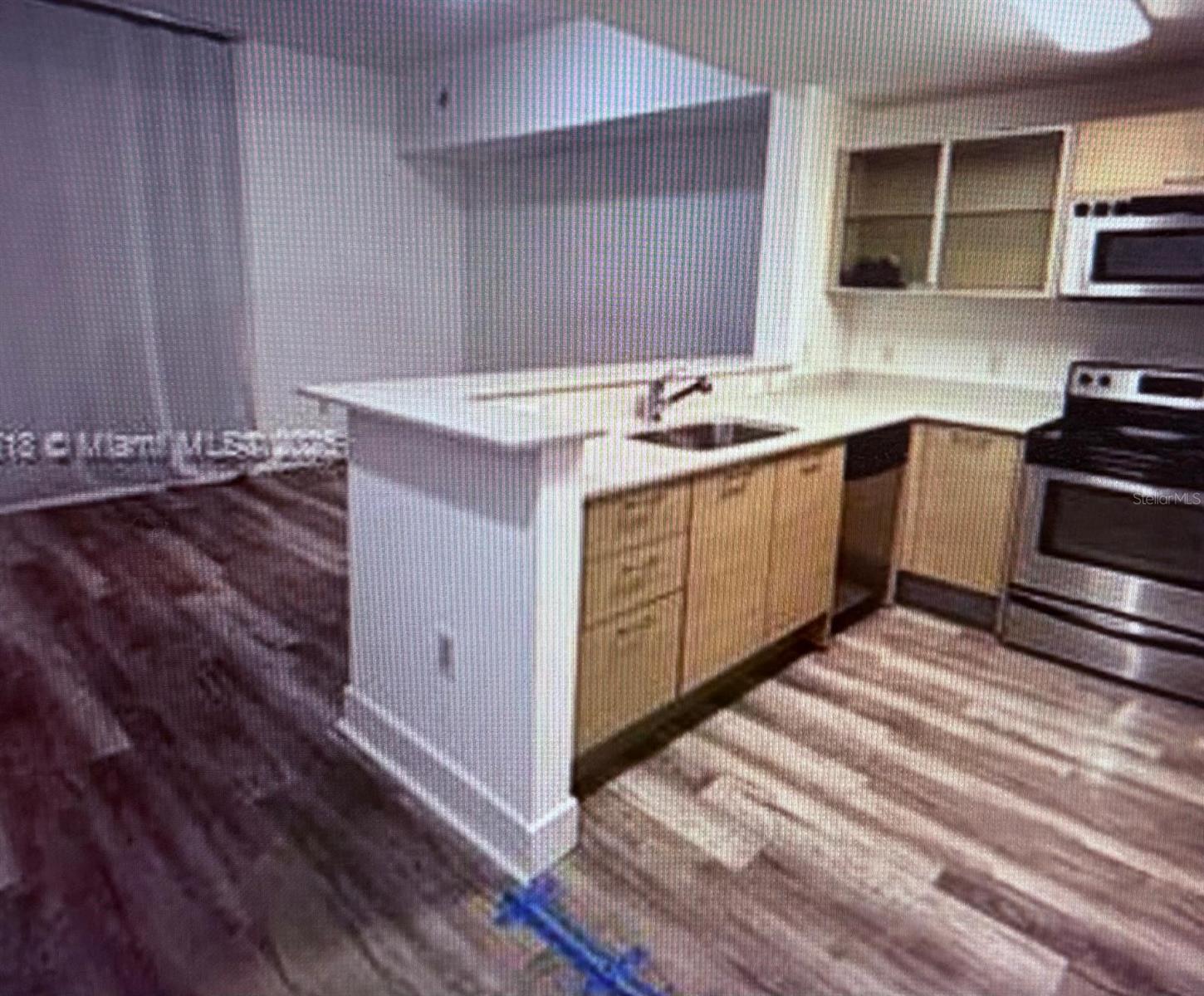 Image 11 of 16 For 350 24th Street 514