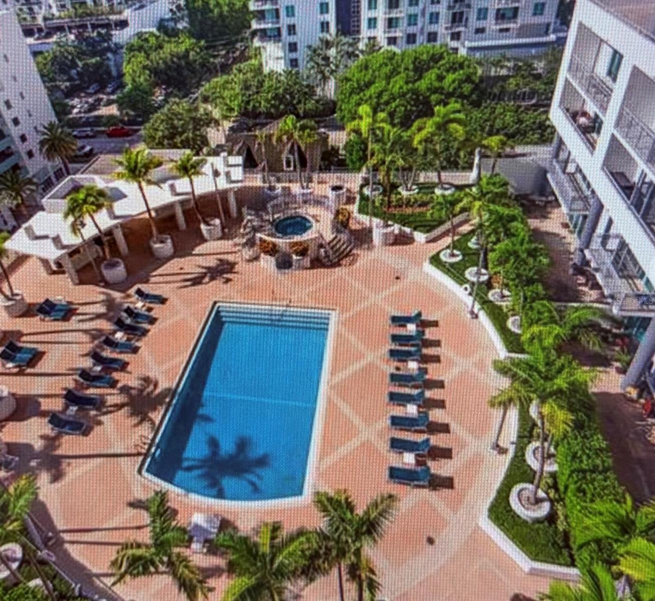 Image 14 of 16 For 350 24th Street 514