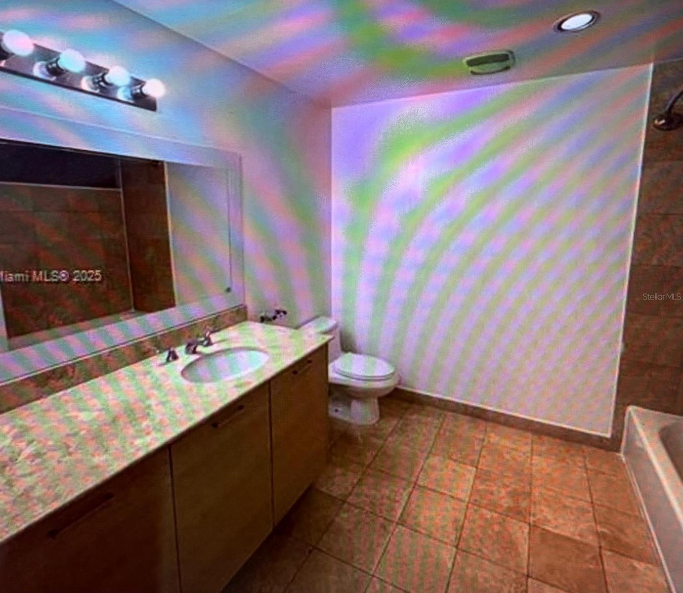 Image 15 of 16 For 350 24th Street 514