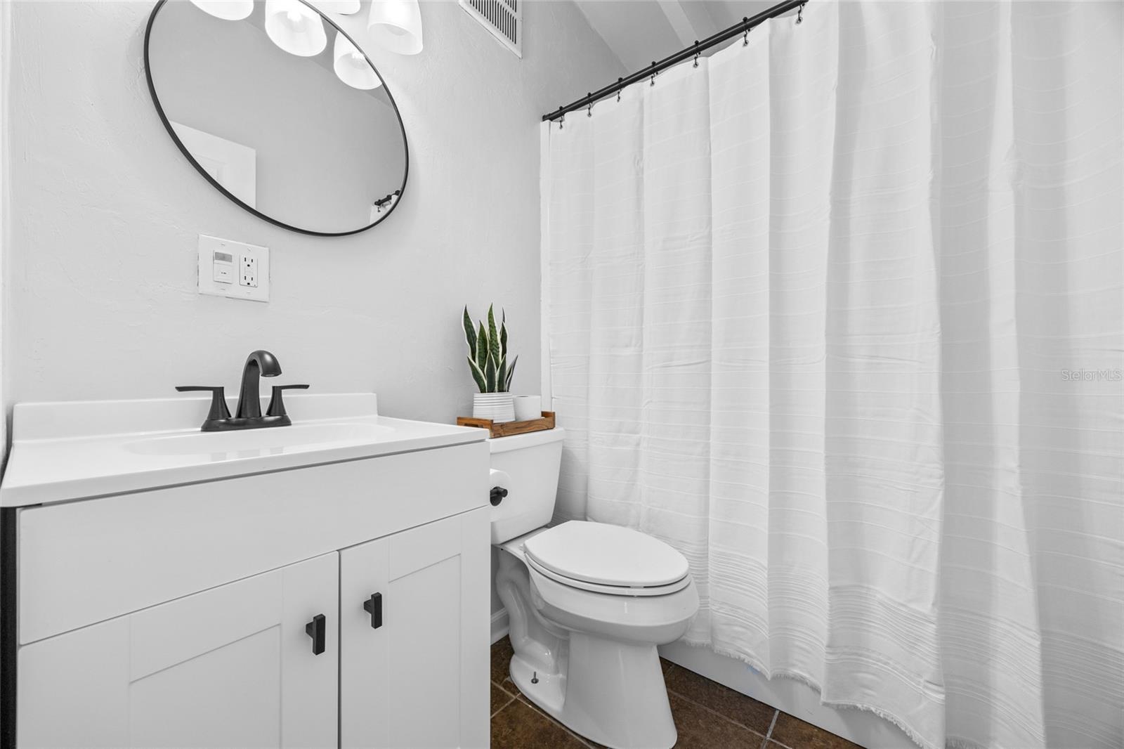 Image 18 of 24 For 3003 11th Drive