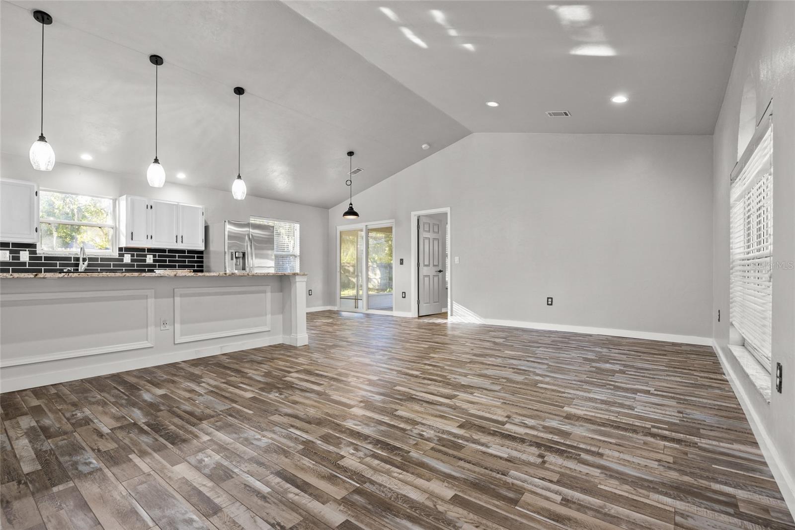 Image 11 of 37 For 8045 63rd Lane