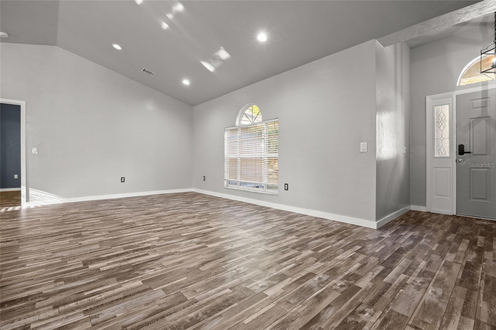 Image 14 of 37 For 8045 63rd Lane