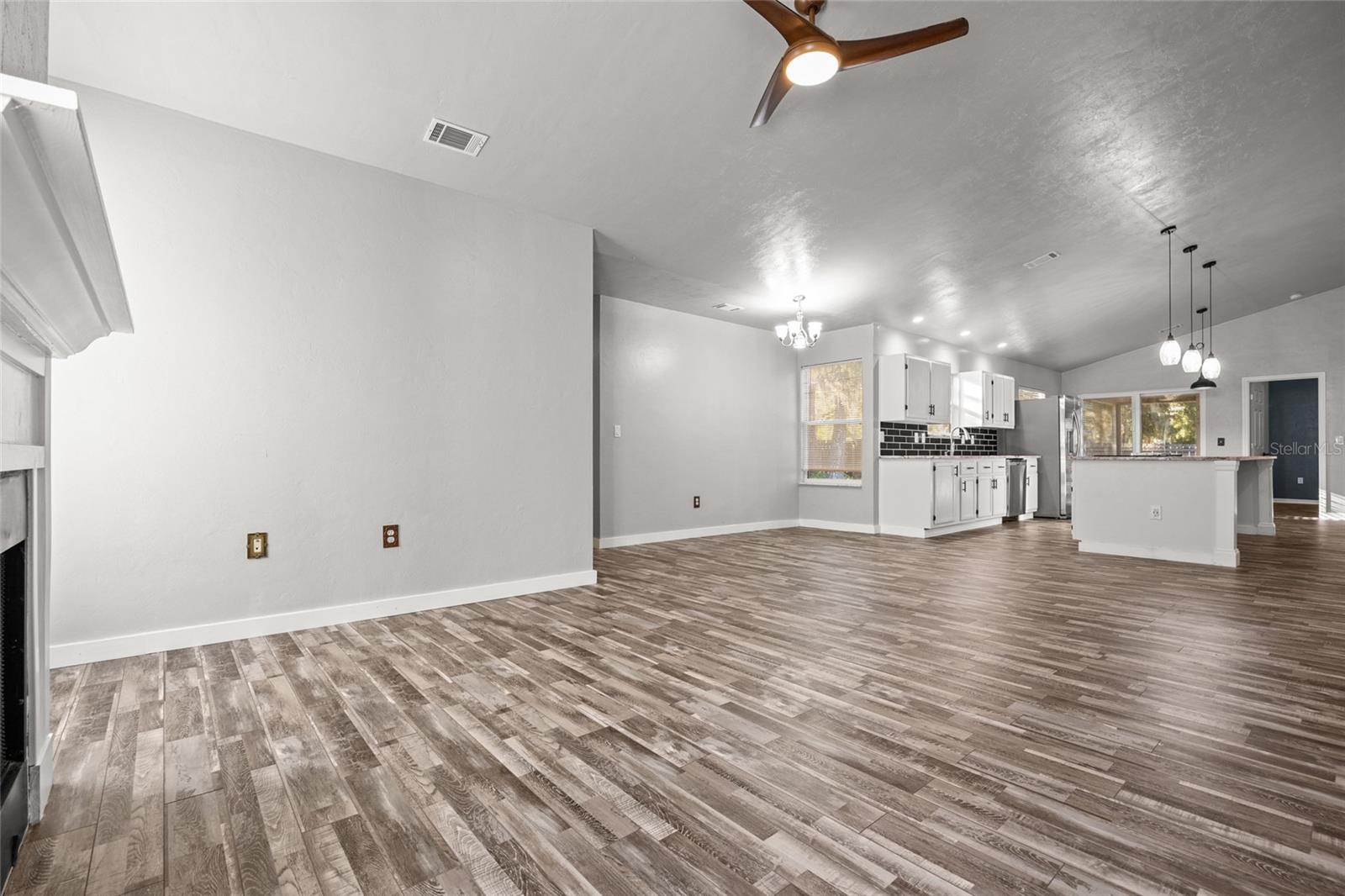 Image 17 of 37 For 8045 63rd Lane