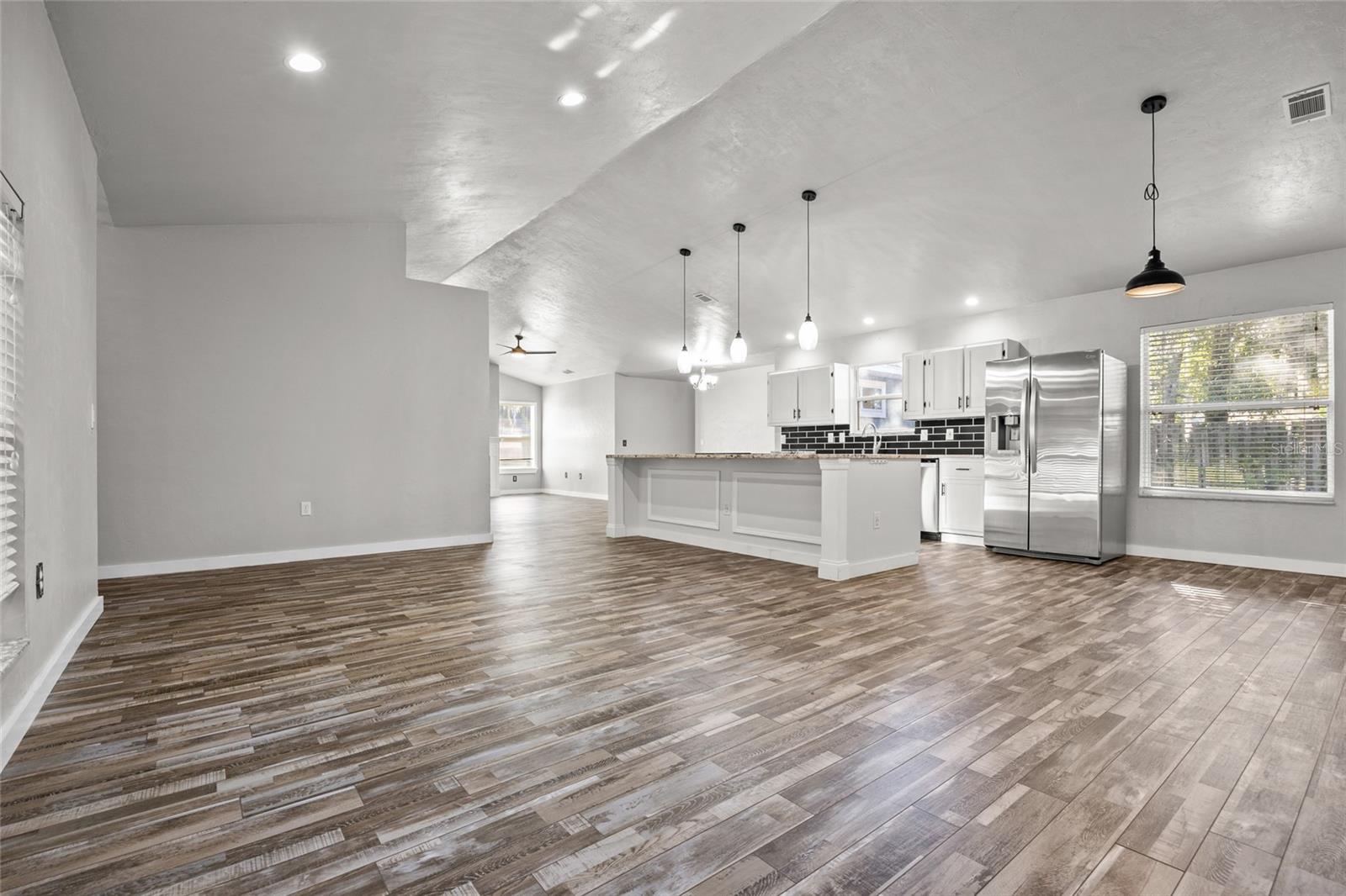 Image 5 of 37 For 8045 63rd Lane