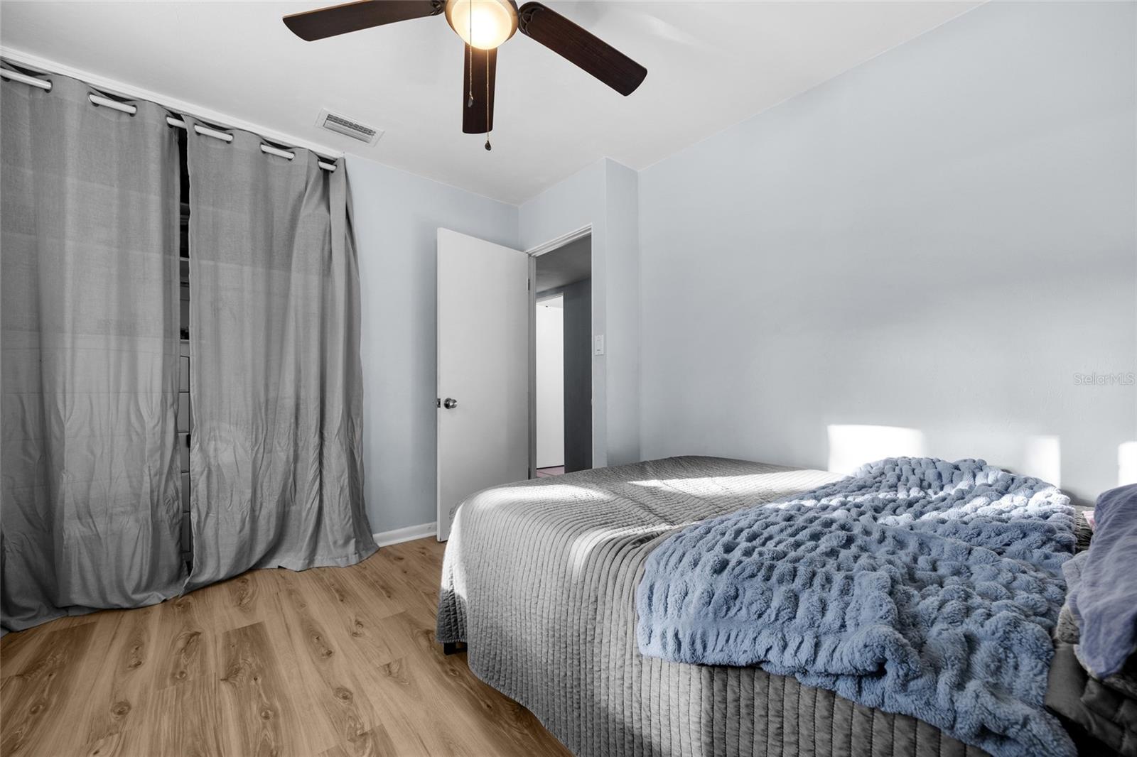 Image 14 of 21 For 2418 12th Street